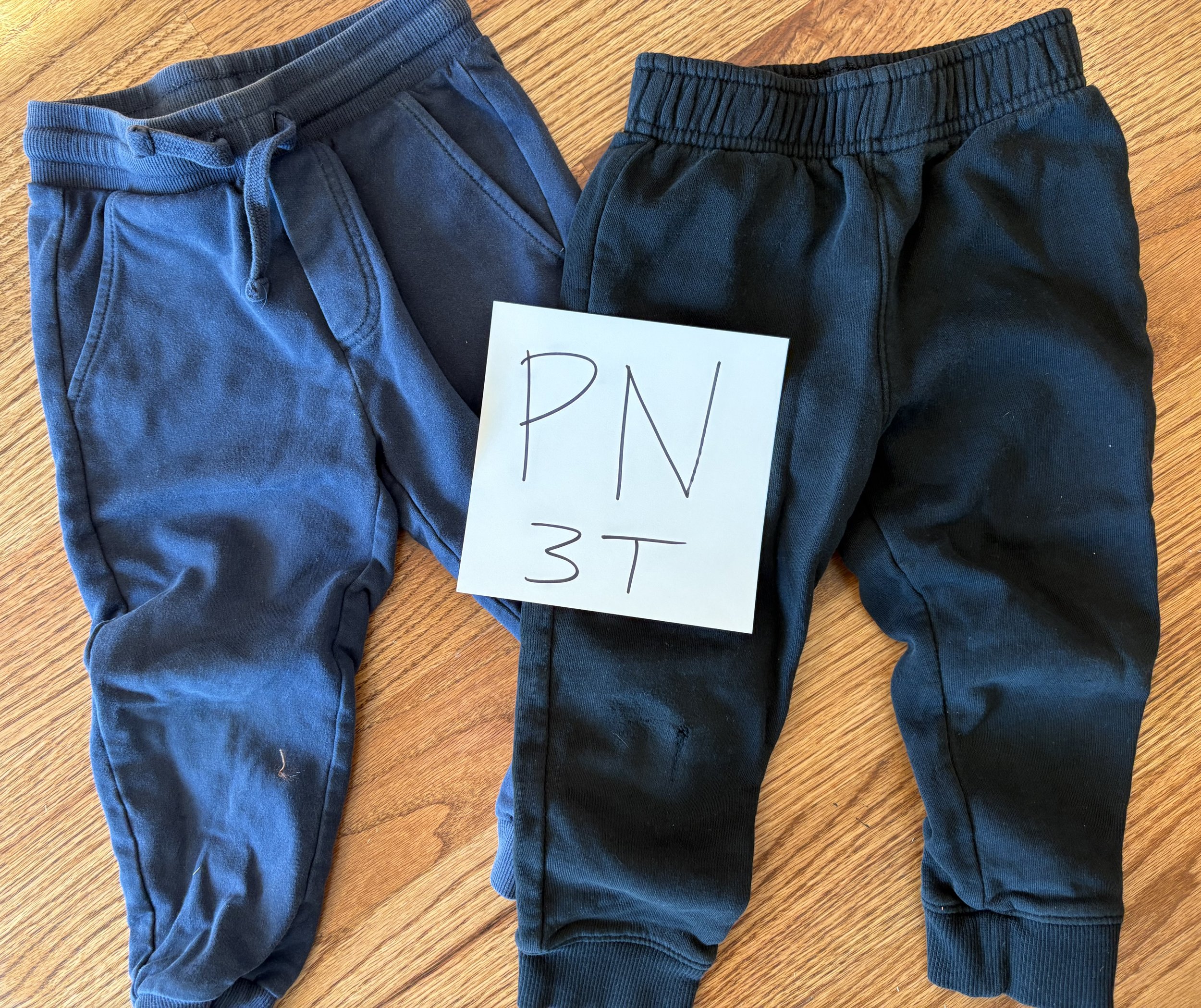 Lot PN - 3T pants