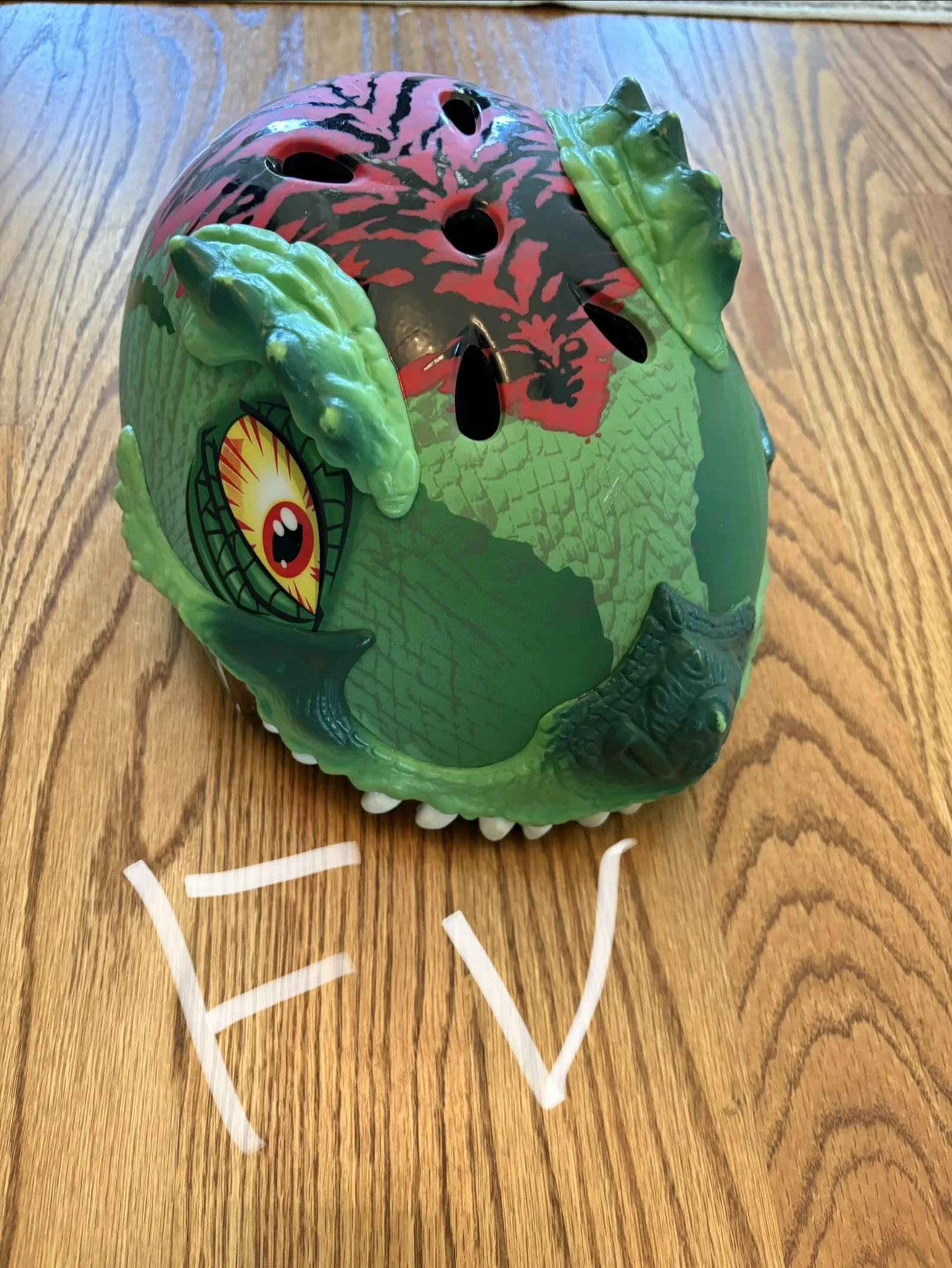 Lot FV Dino bike helmet