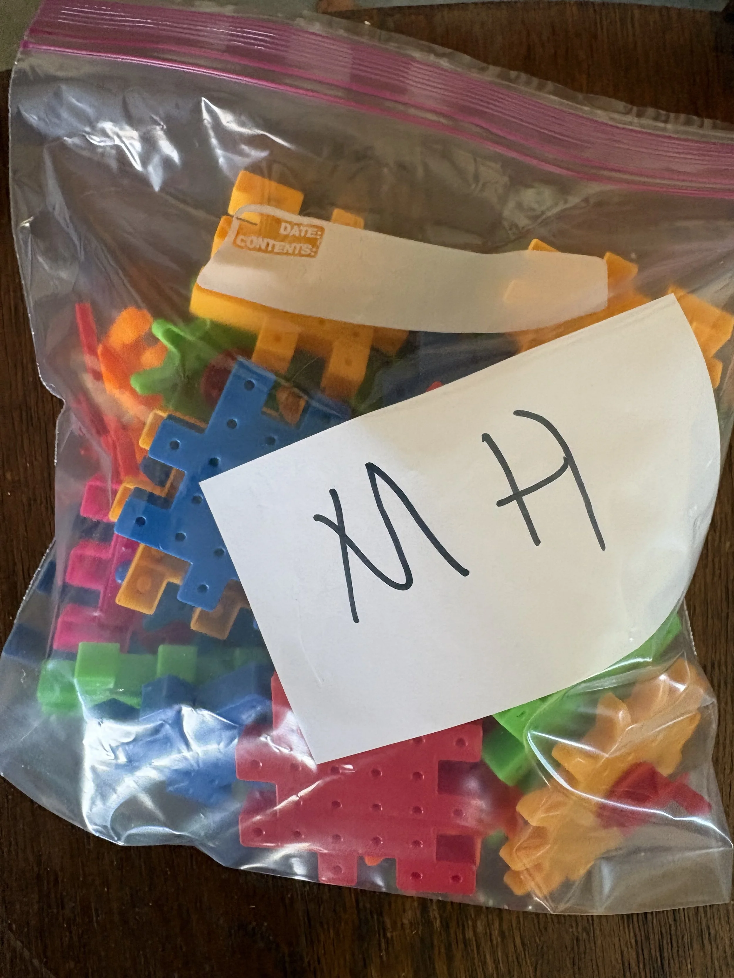 Lot MH - plastic puzzle gear toys