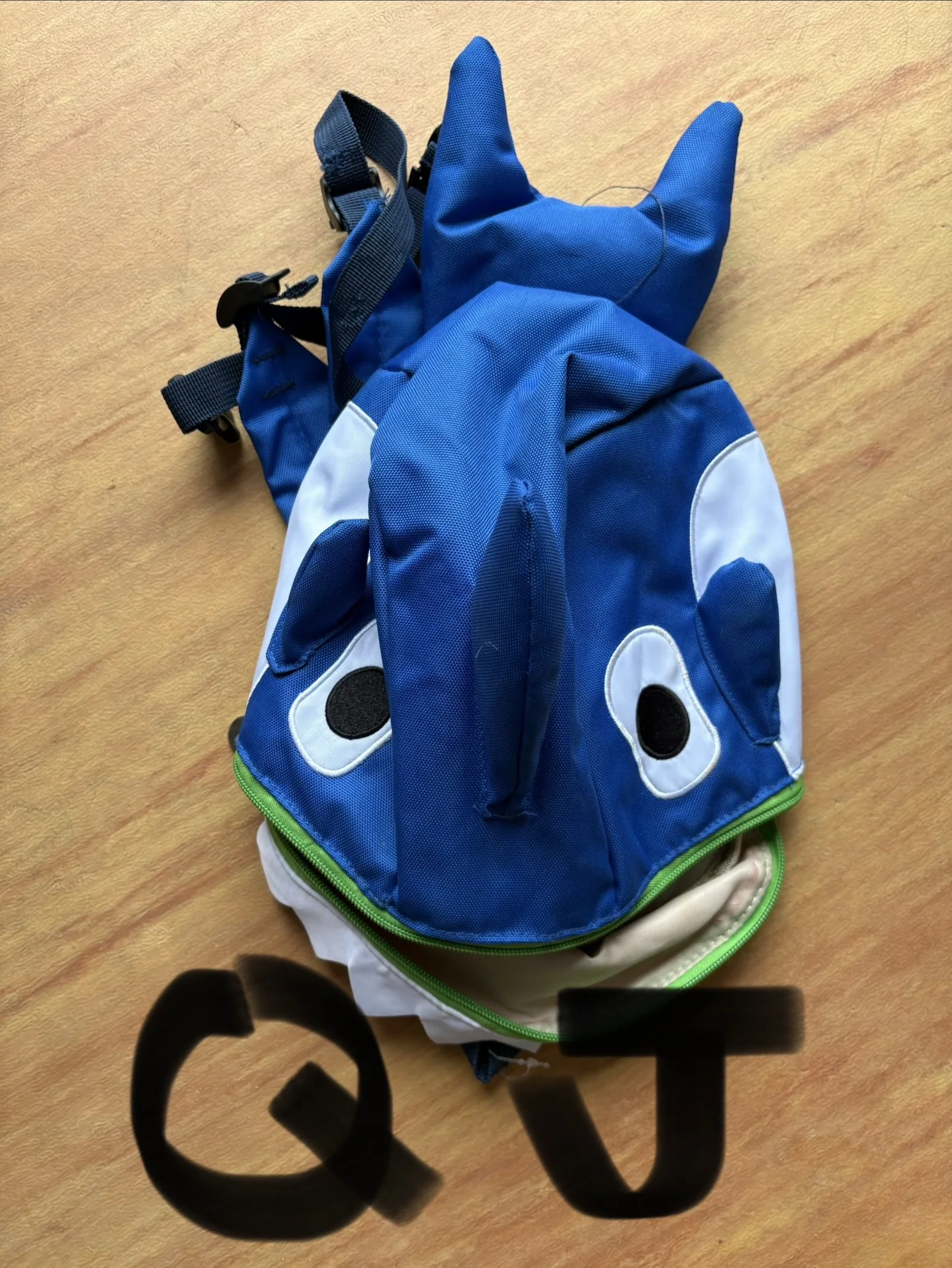 Lot QJ little kids shark backpack