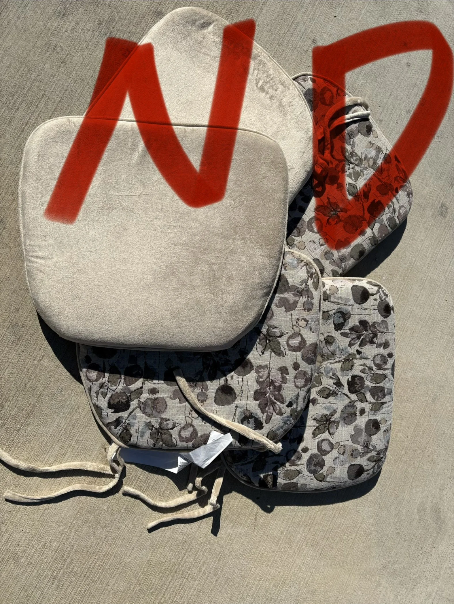 Lot ND - seat cushions