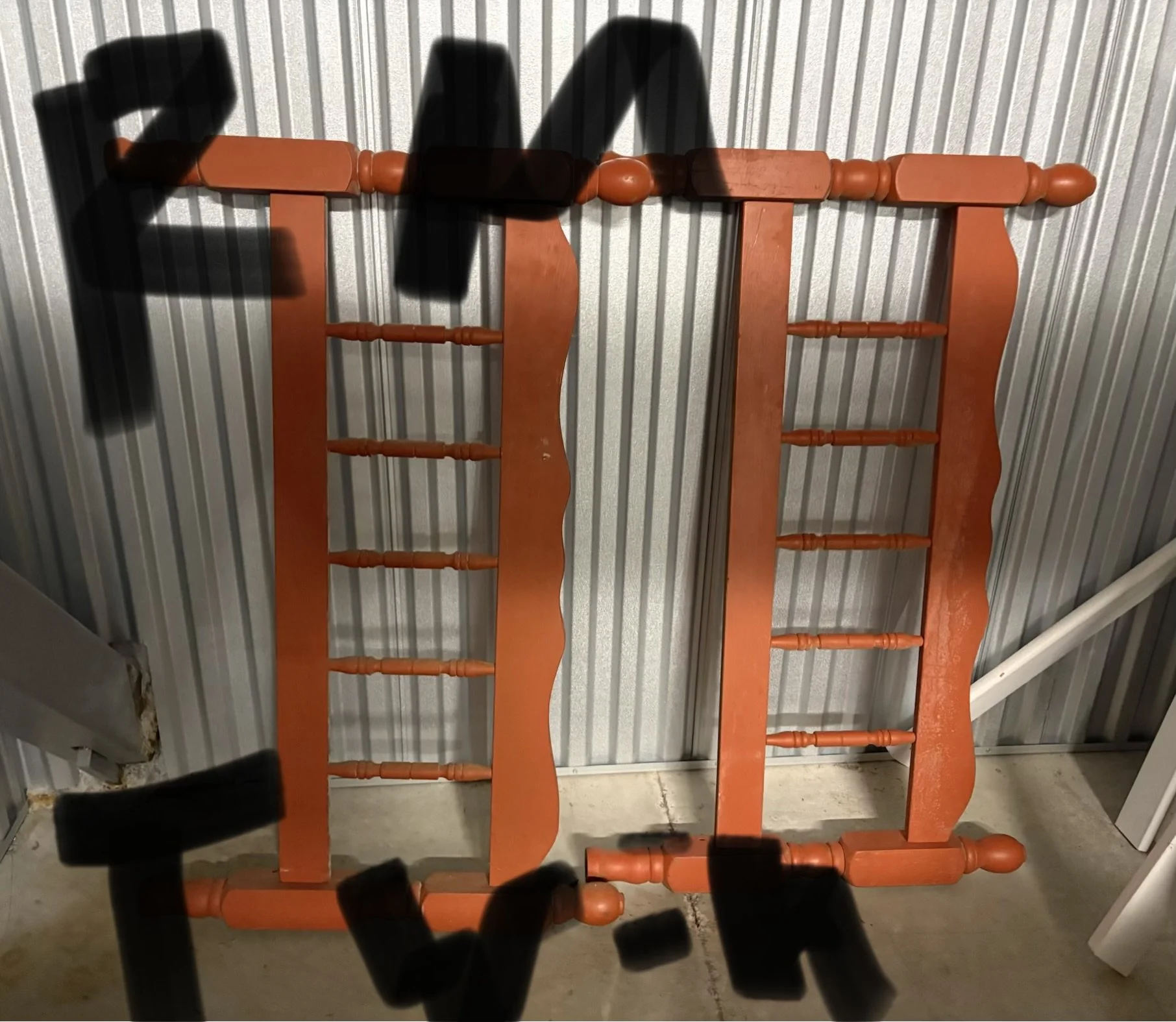 Lot RM Twin bed frame