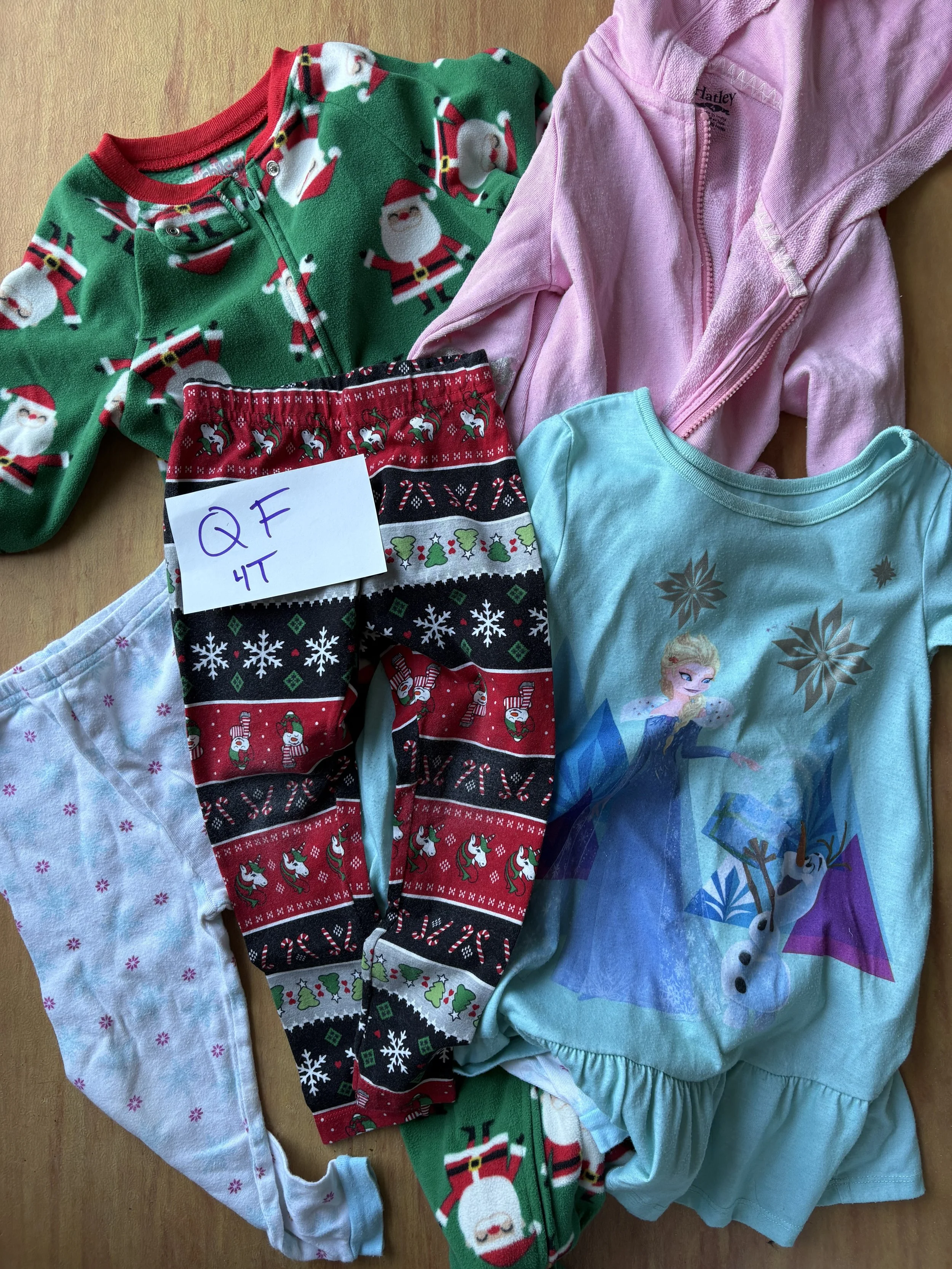 Lot QF size 4T girls