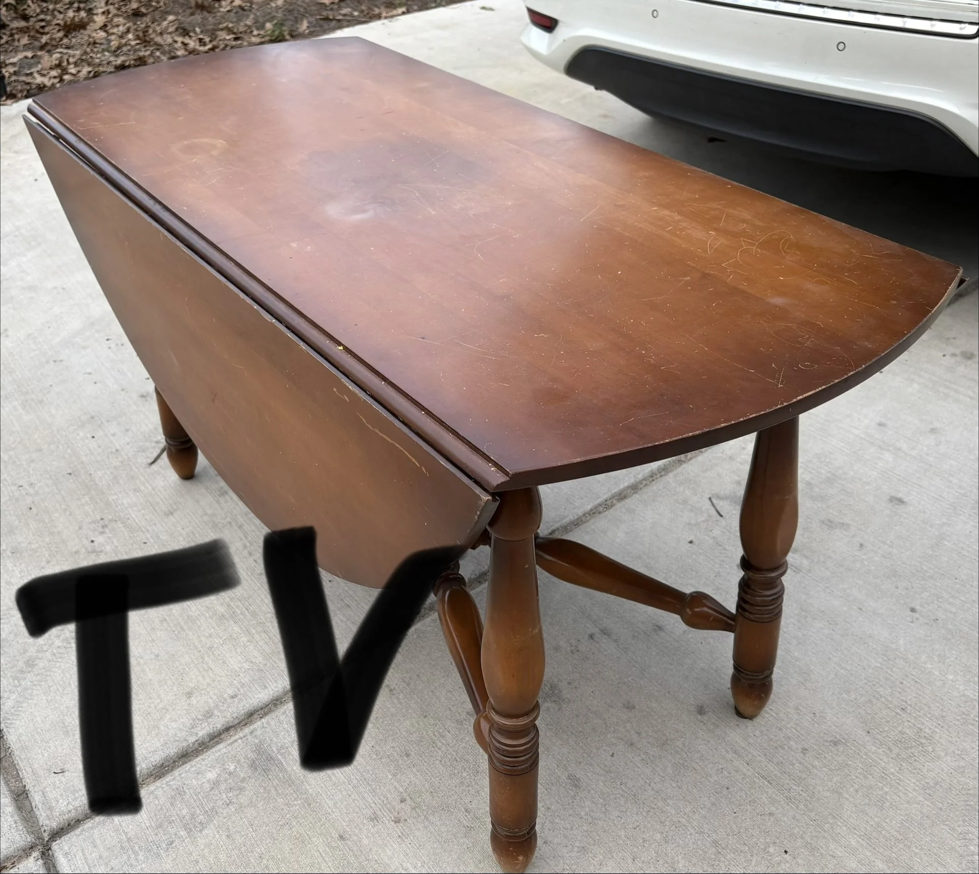 Lot TV round table, foldable sides
