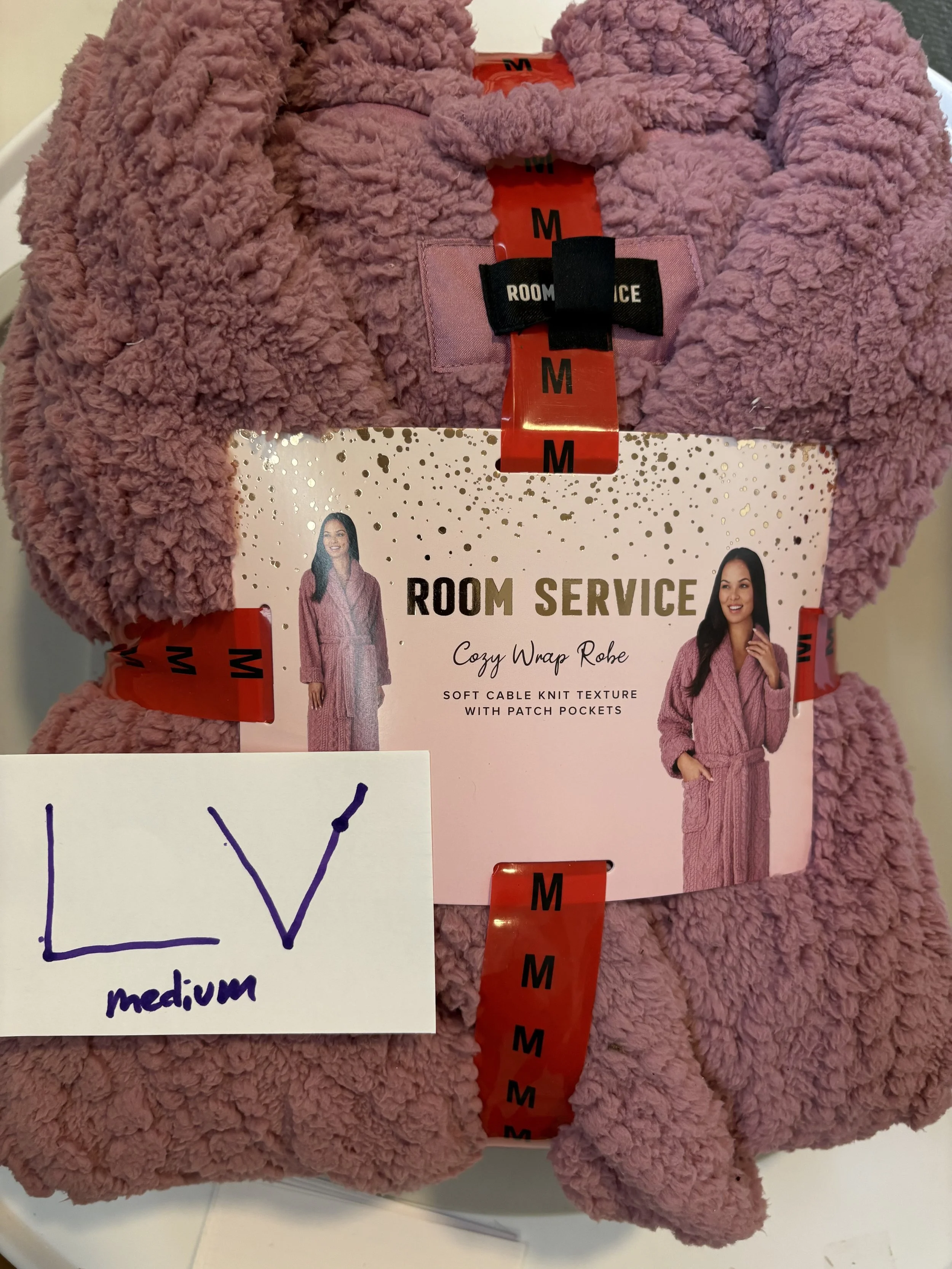 Lot LV pink robe