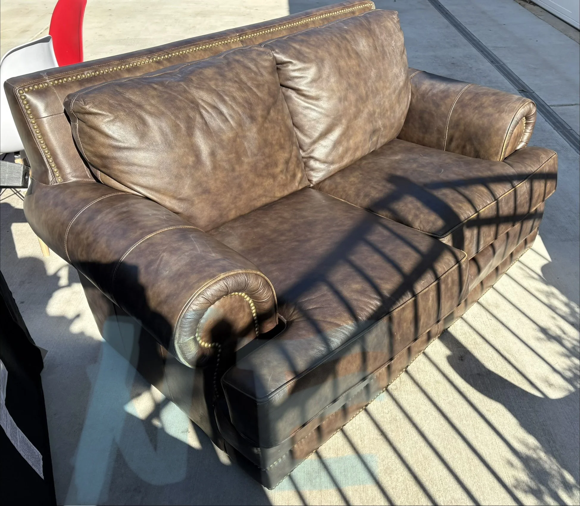Lot NE pleather brown couch