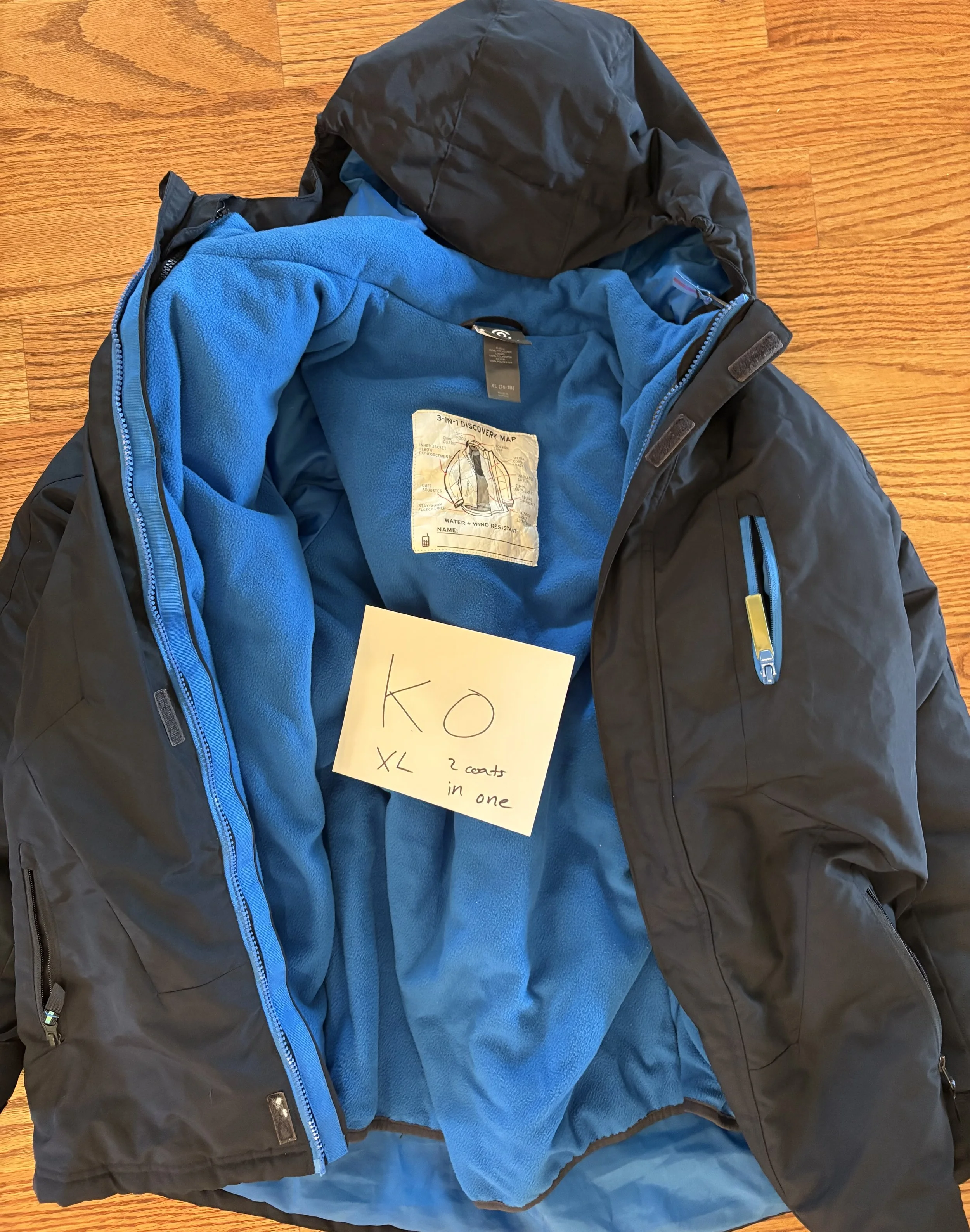 Lot KO size XL 2 coats in one (winter and rain, separatable)