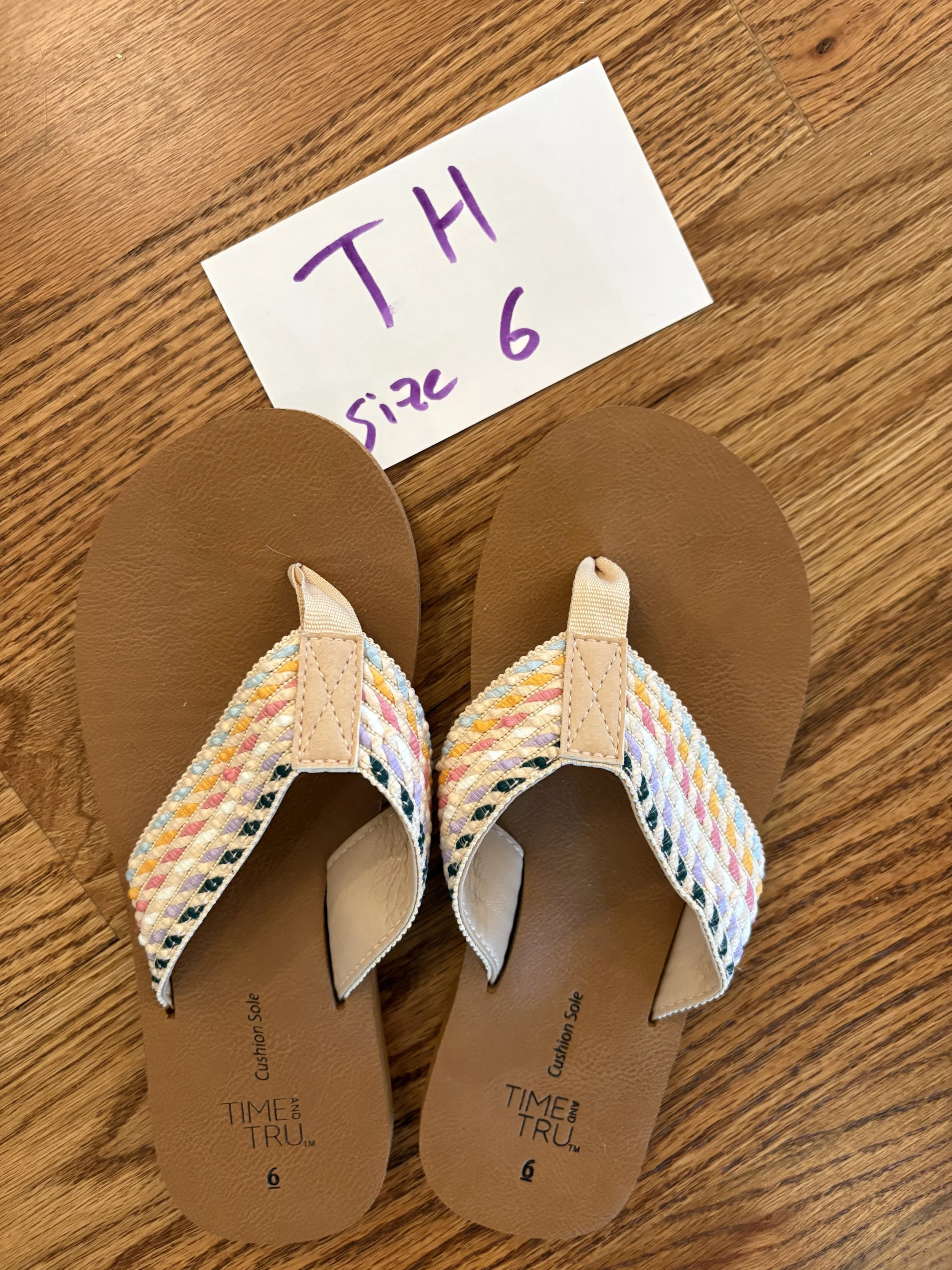 Lot TH size 6 flip flops