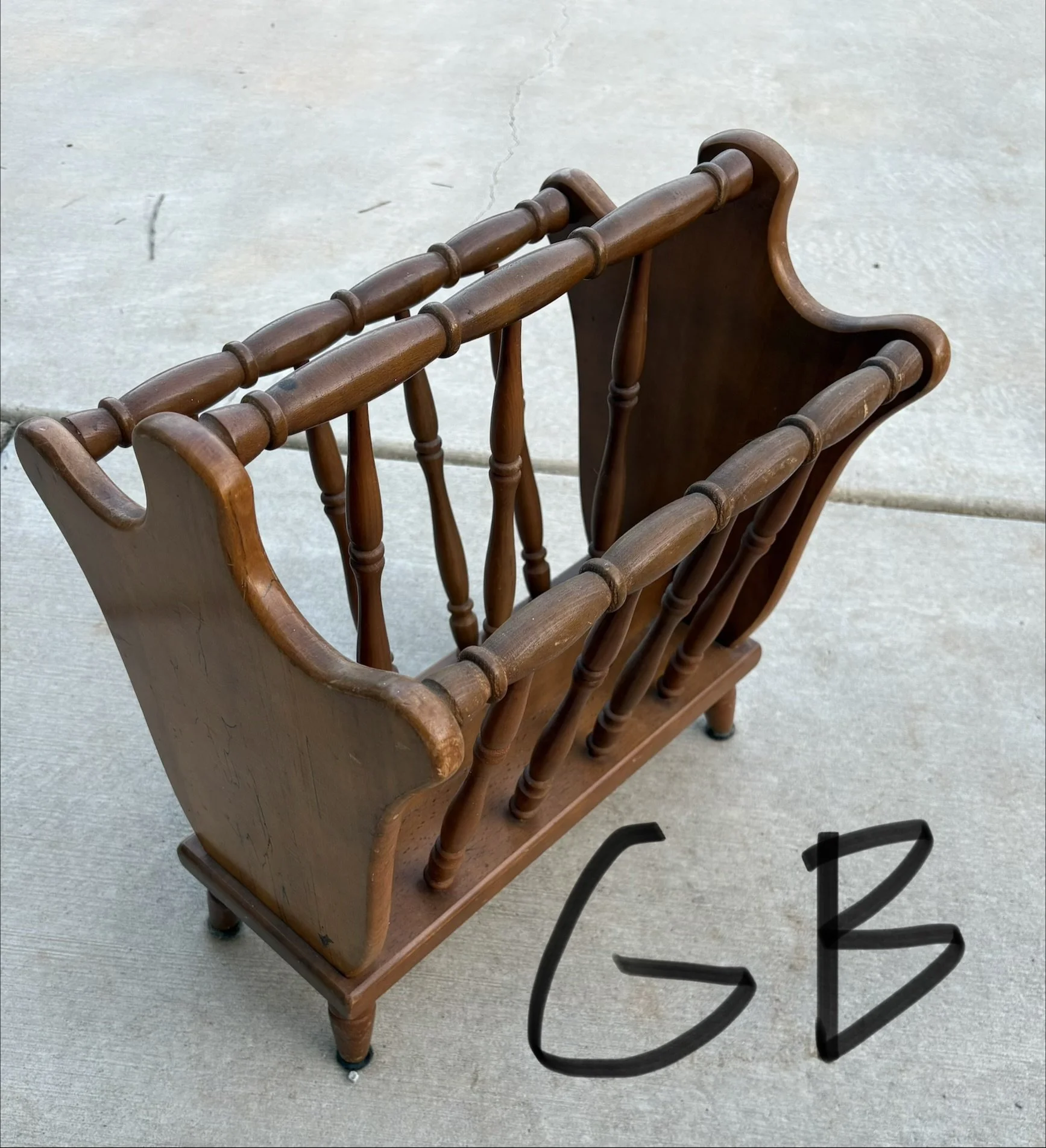 Lot GB magazine rack?