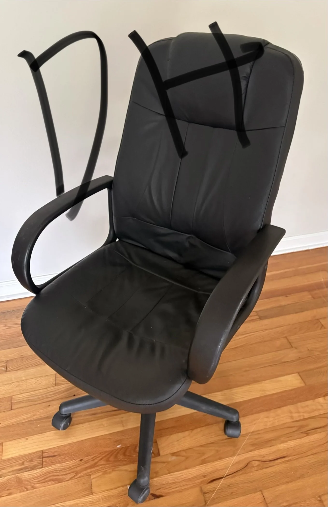 Lot DH office chair black