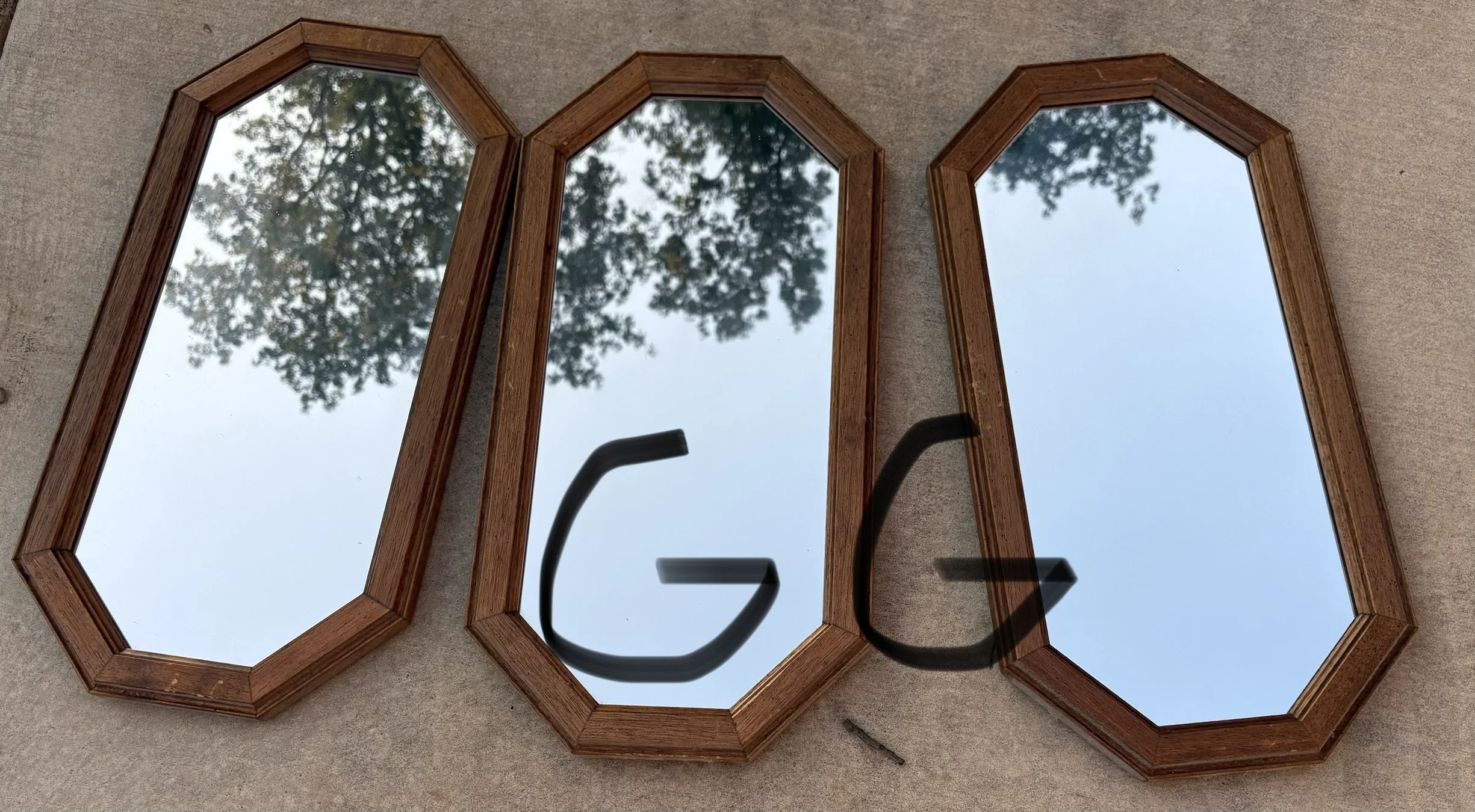 Lot GG 3 mirrors