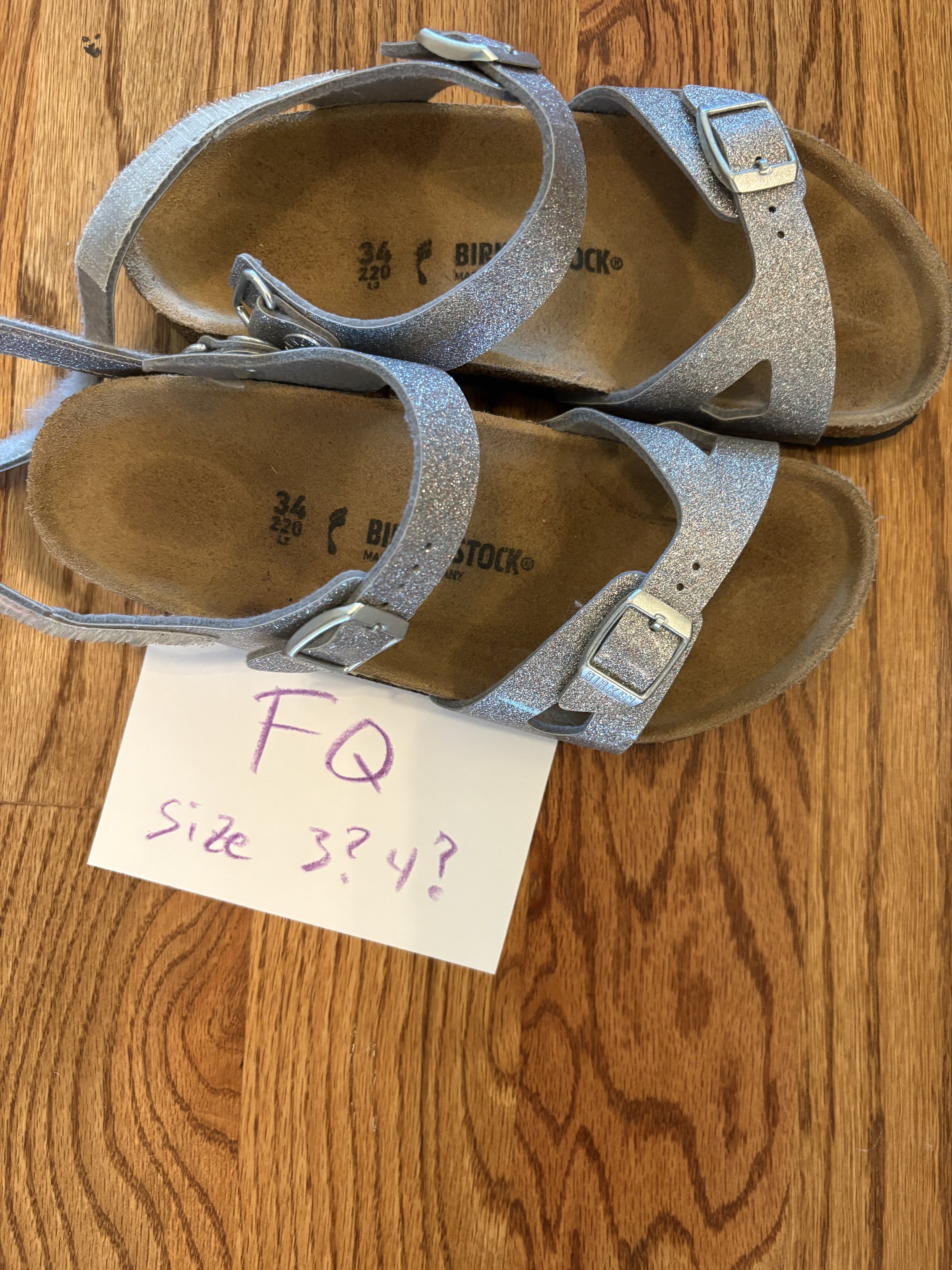 Lot FQ girls shoes size 3/4?