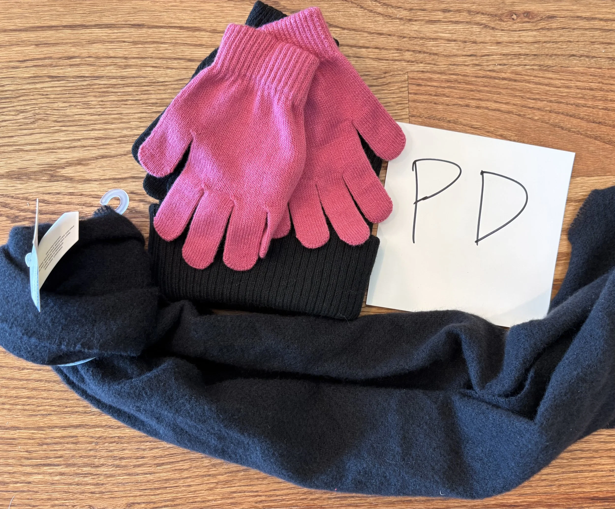 Lot PD winter hat gloves scarf