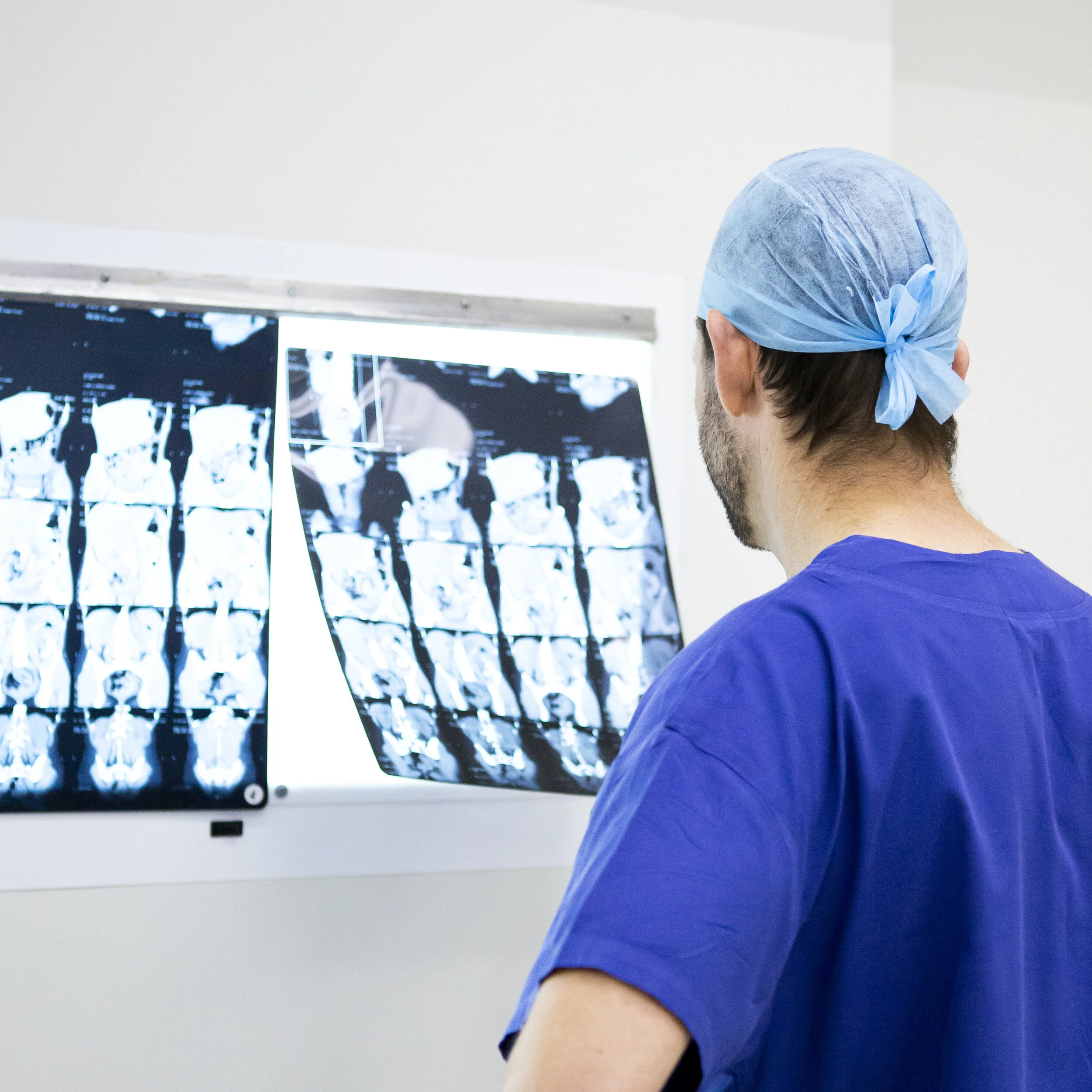 Dewar Orthopaedic Surgeon