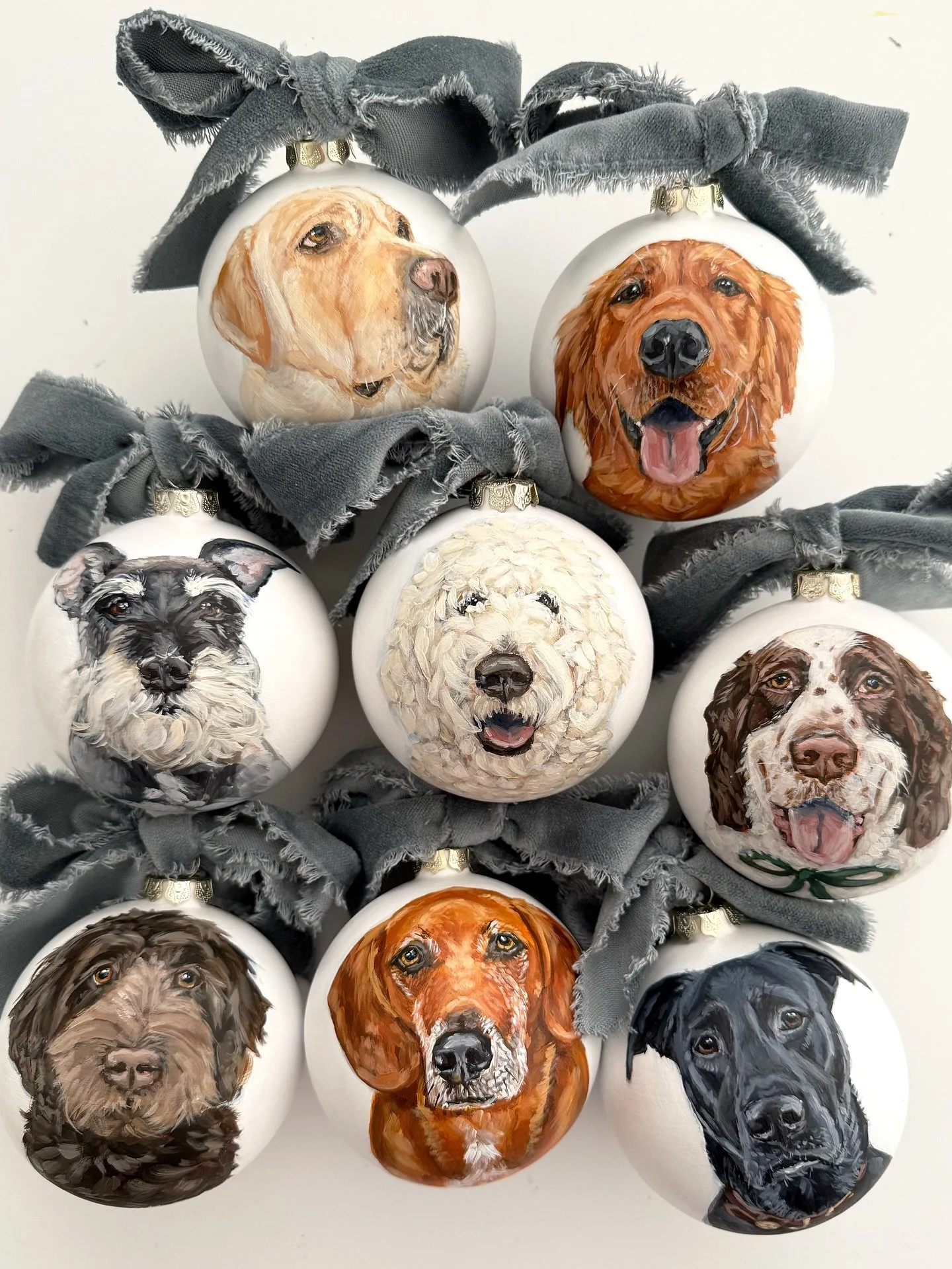 The happiest time of year ❤️🎄🎅🏻

#ornaments #customornaments #dogornaments #dogsofchristmas #gifthappiness #happymail #happytears #petportraitartist