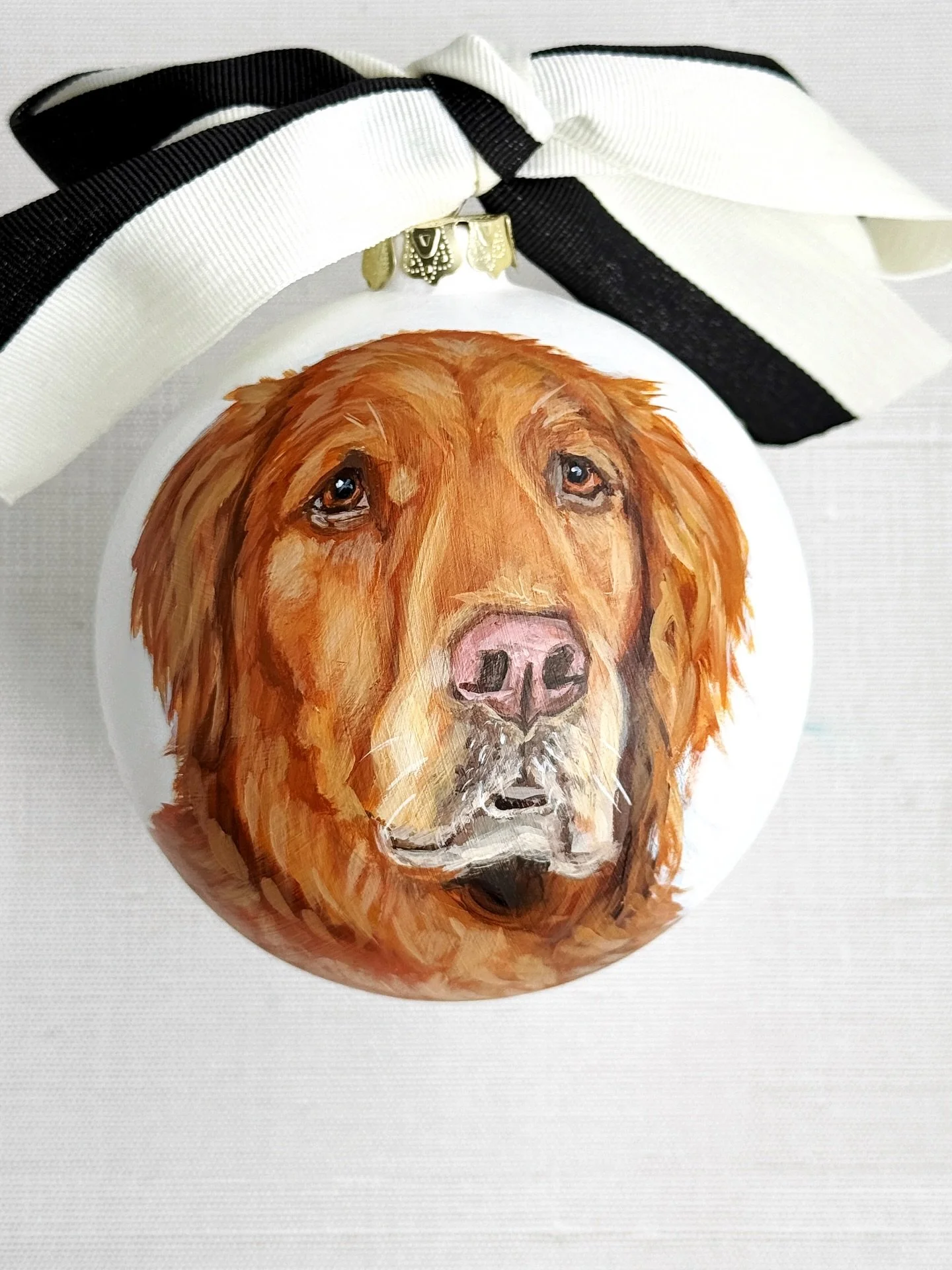 Painted sweet Jackson for a holiday party housewarming gift 🎄❤️

#dogornament #customdogportrait #staygolden #redgoldens #gifthappiness