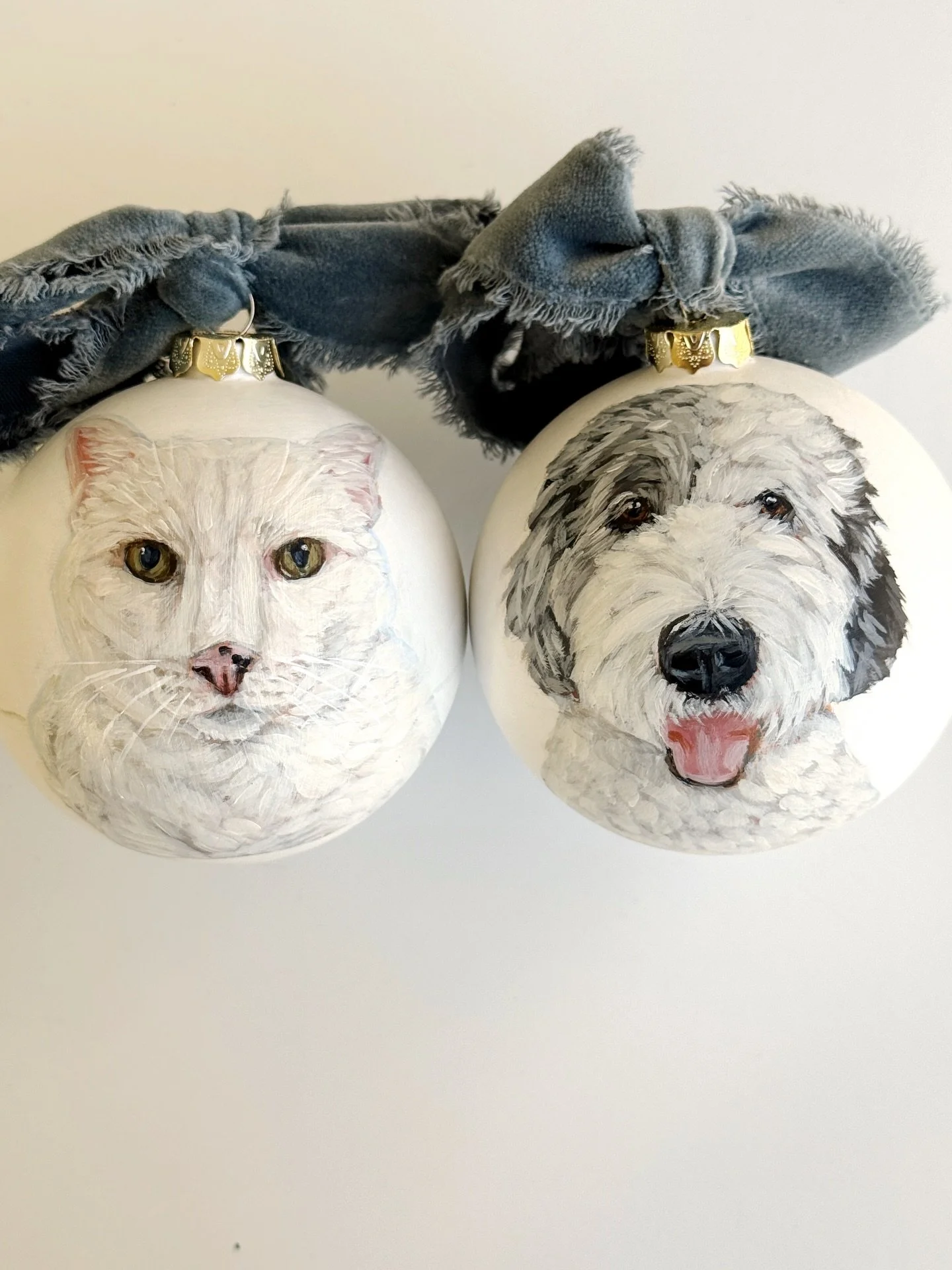 Alaska &amp; Nestle ❤️❤️

#catornament #dogornament #customornaments #petportraitartist #giftjoy