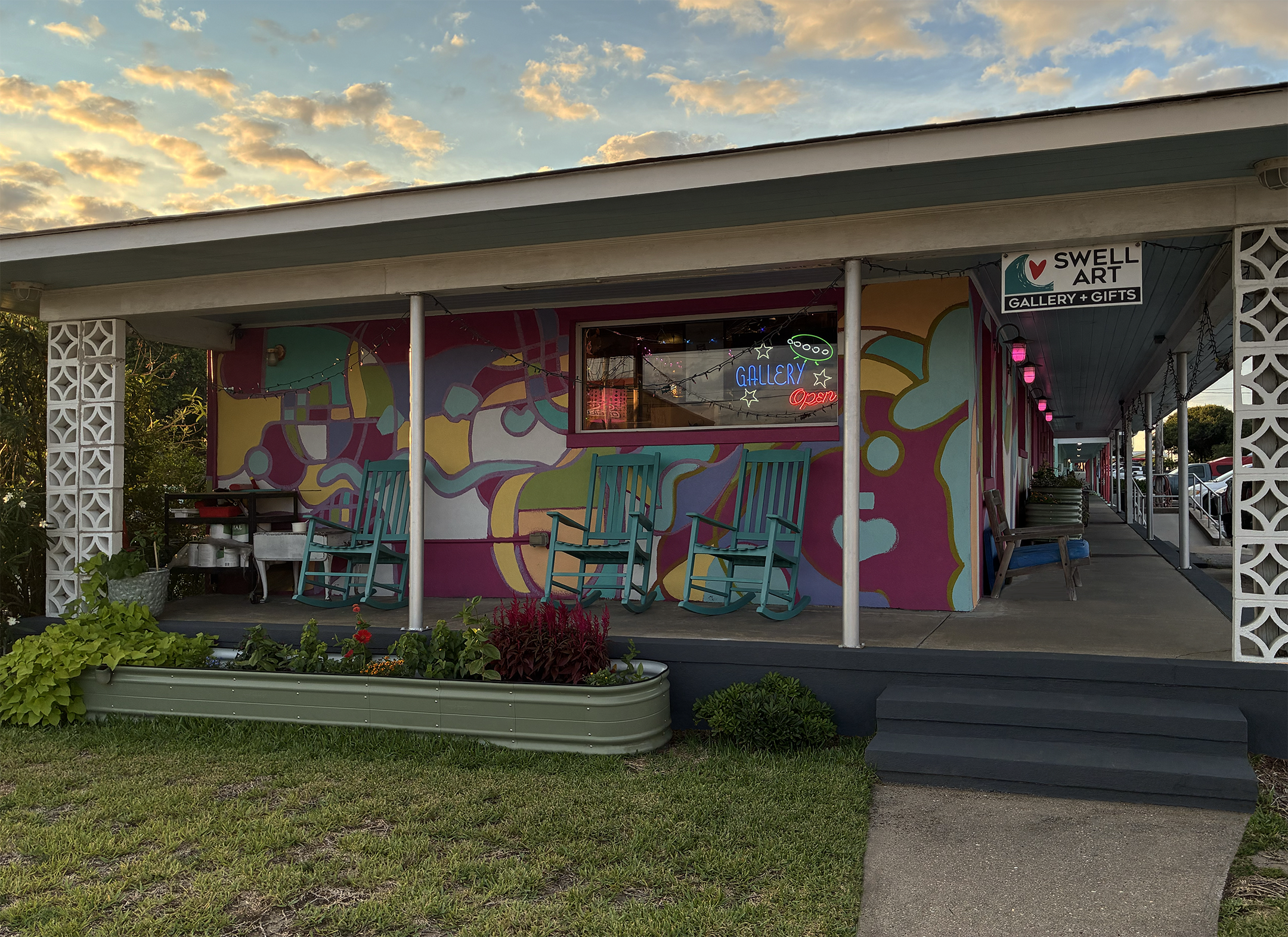 3. Swell Art : Gallery + Gifts