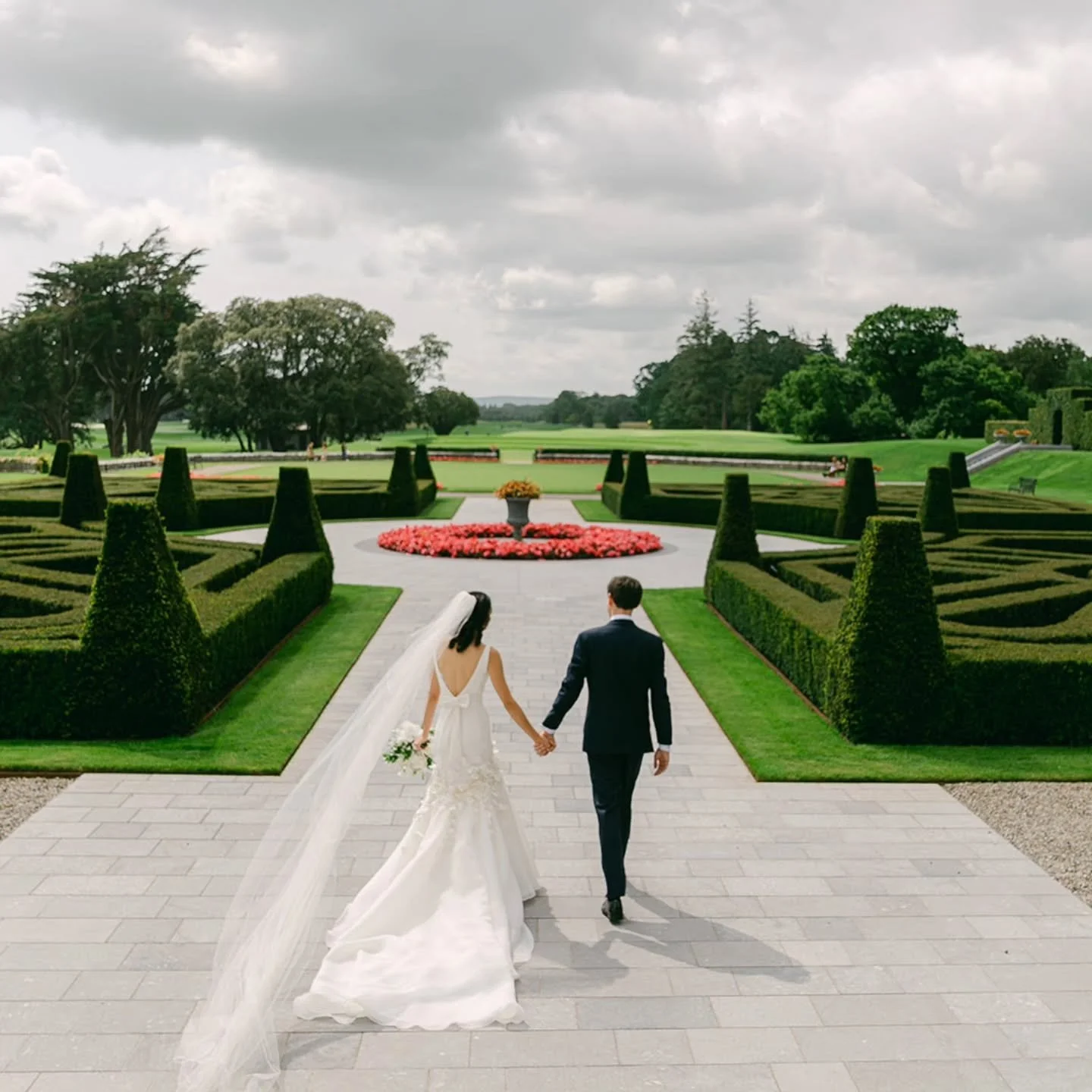 When the venue is the most beautiful backdrop ❤️

Photo @storyofeve 
Venue @theadaremanor 
Florals @thefrenchtouchflowers 

#adaremanor #adaremanorwedding