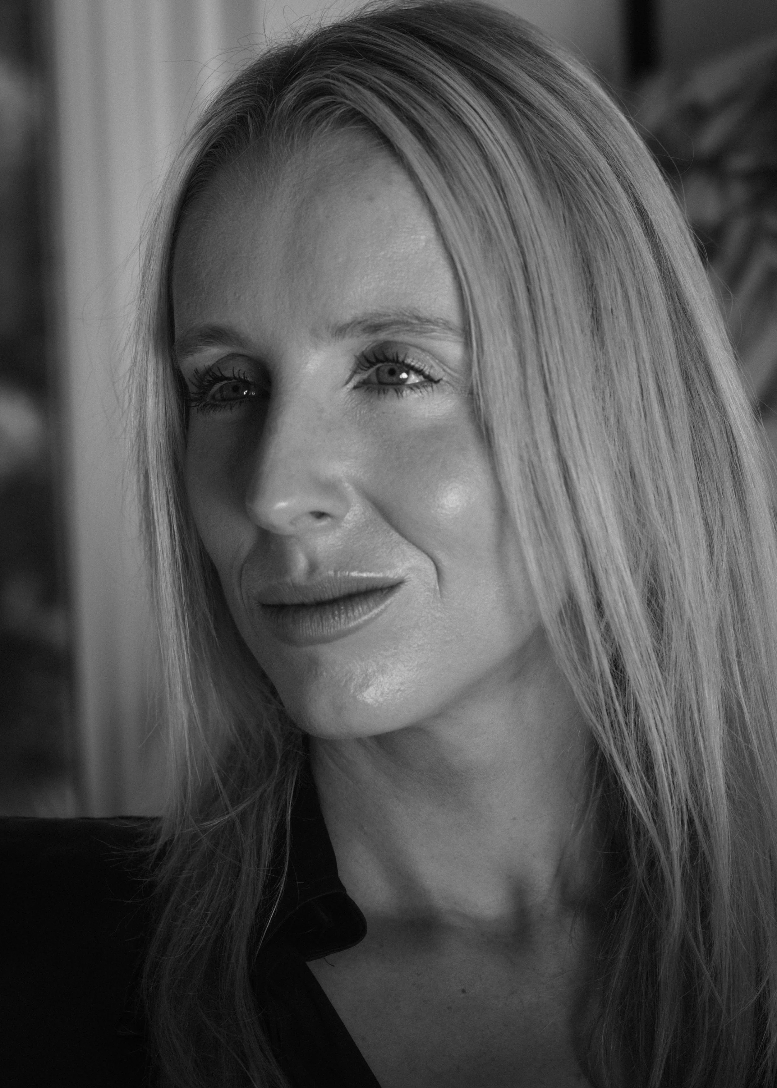 Tina_Df_3209_BW_small.jpg