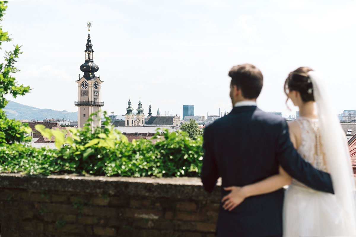 Hochzeitsfotos Blick vom Schlossberg Linz-2.jpg