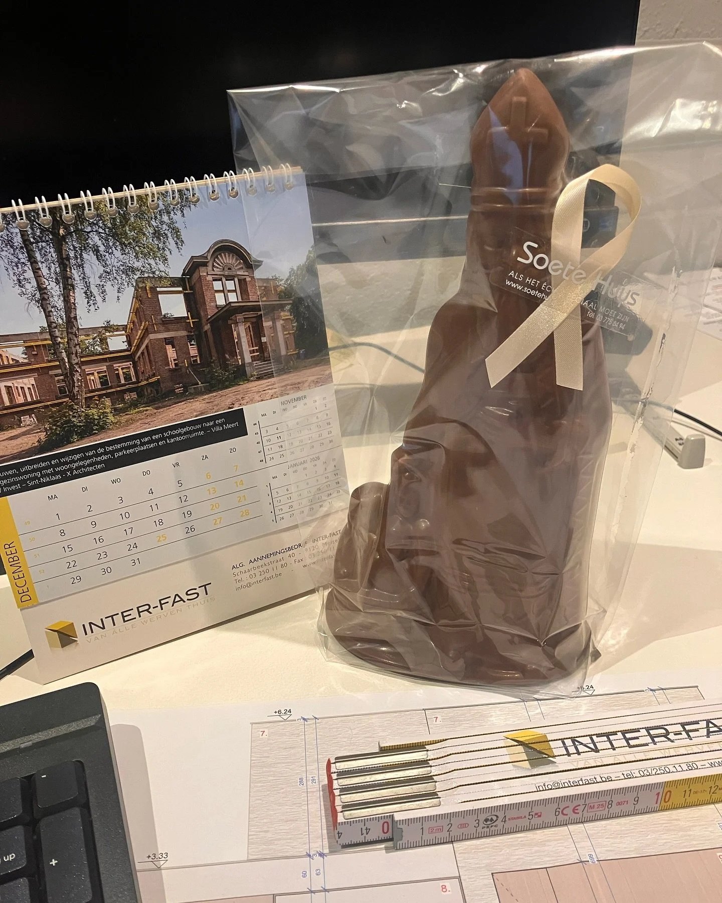 🎅🍫 Sinterklaas is langs geweest!
Dit weekend heeft de goedheiligman onze medewerkers in de watten gelegd met heerlijke chocolade.

Bedankt aan ons team voor jullie inzet, energie en elke dag opnieuw jullie beste beentje voorzetten. 💪

#Sinterklaas