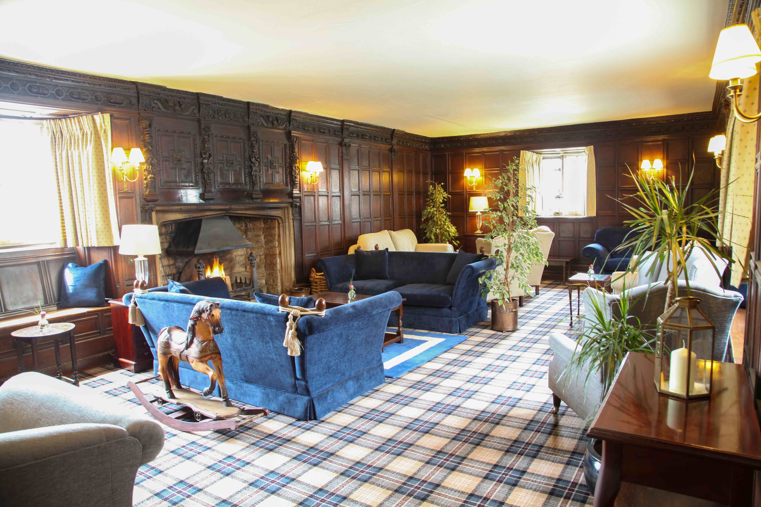 2.Mortons Manor Oak Room .jpg