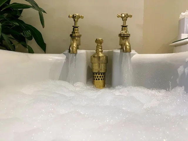 Room 6 Bubbles Bath .jpeg