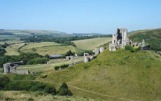 Corfe Castle to East Hill and Village Square - Walking Guide