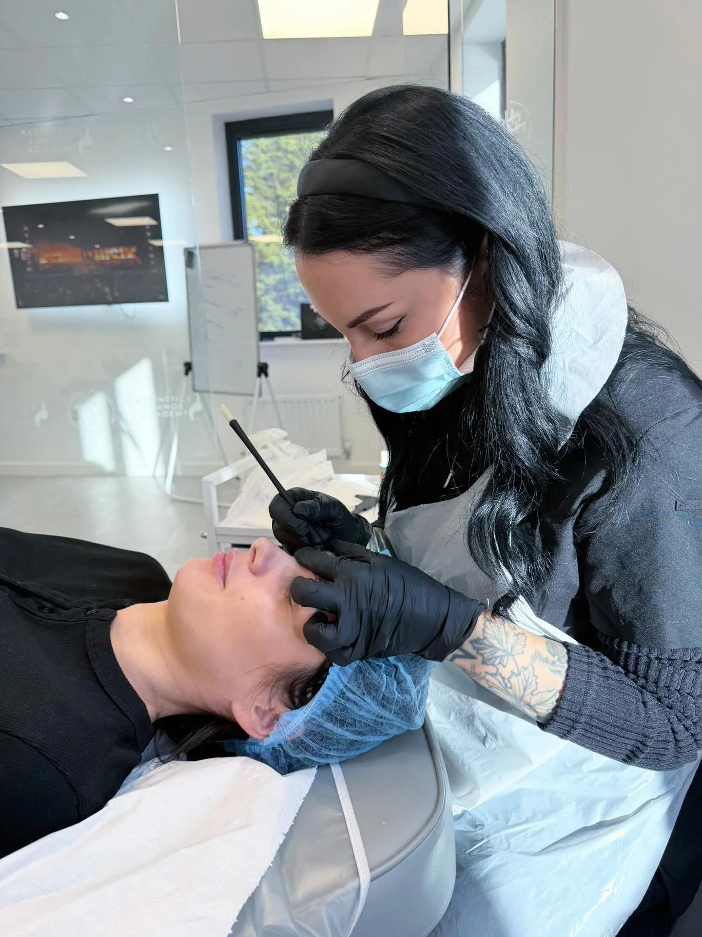 Best Microblading and machine brows course UK