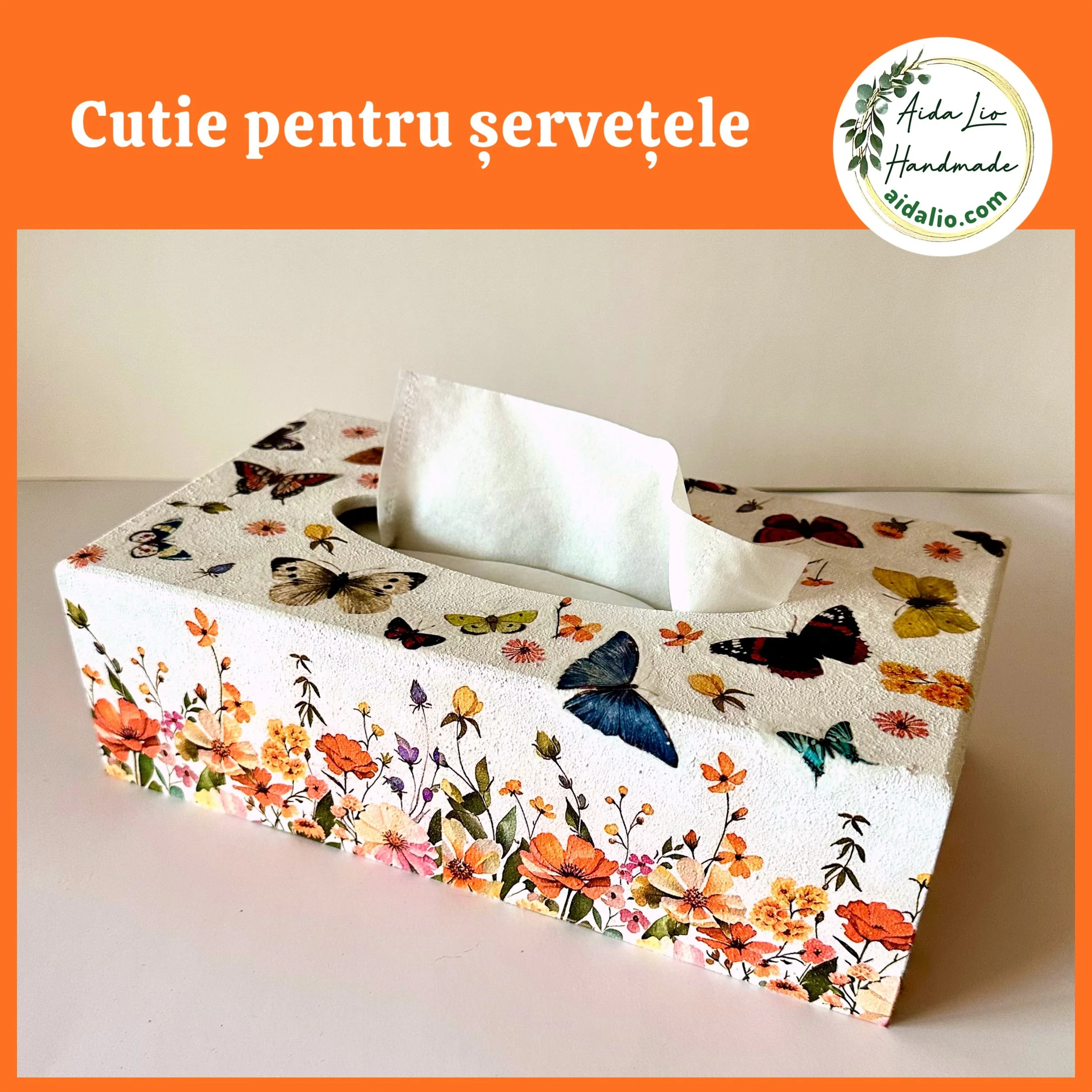 Veselie - cutie din lemn pentru servetele decorata manual - 120 lei