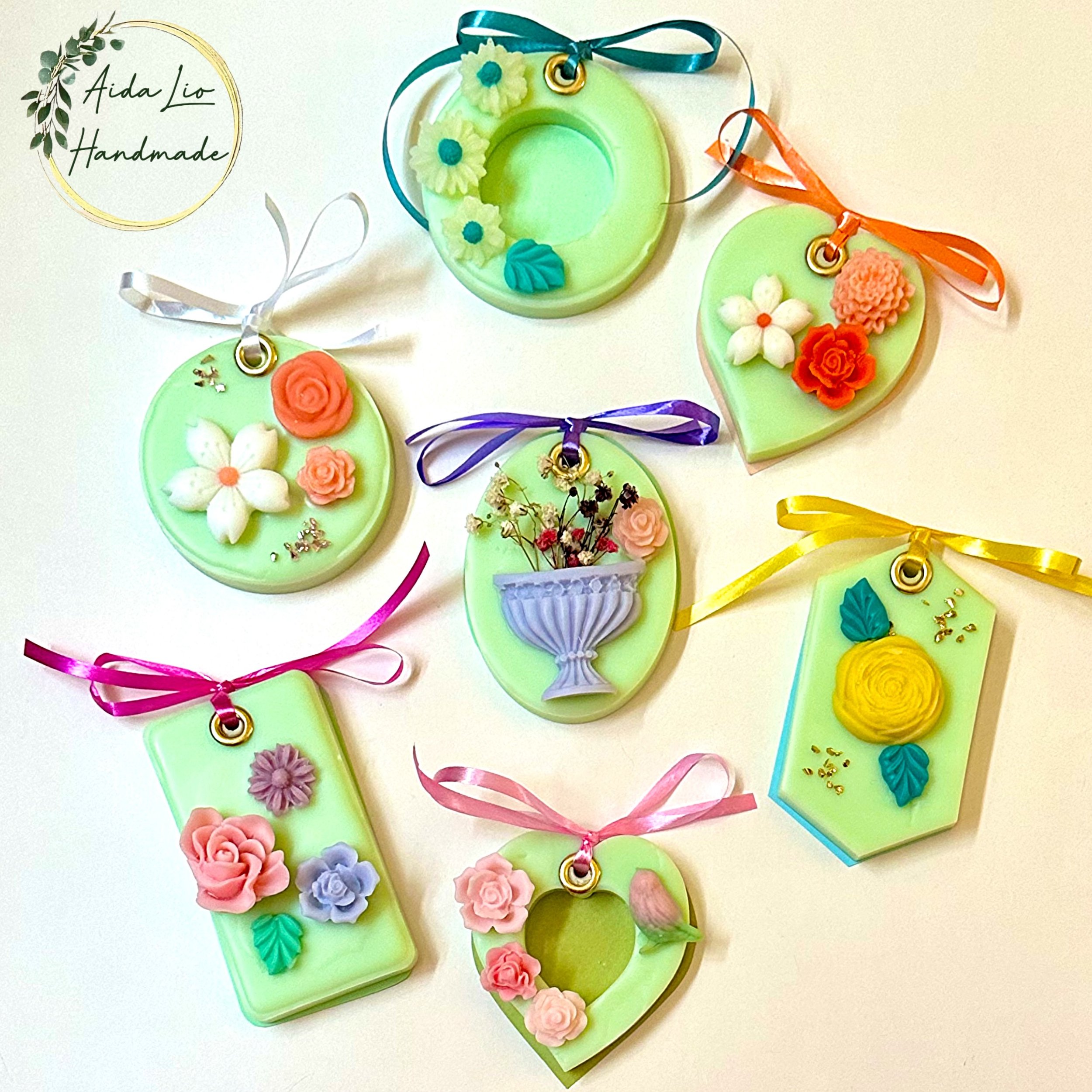 Fragrance - Odorizante de dulap din ceară naturală parfumată, turnate și decorate manual - 50 lei setul de 3 piese