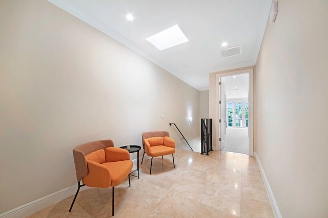 Casa K - Crew House - Fort Lauderdale - Florida - YachtieWorld_Upstairs hall way.jpeg