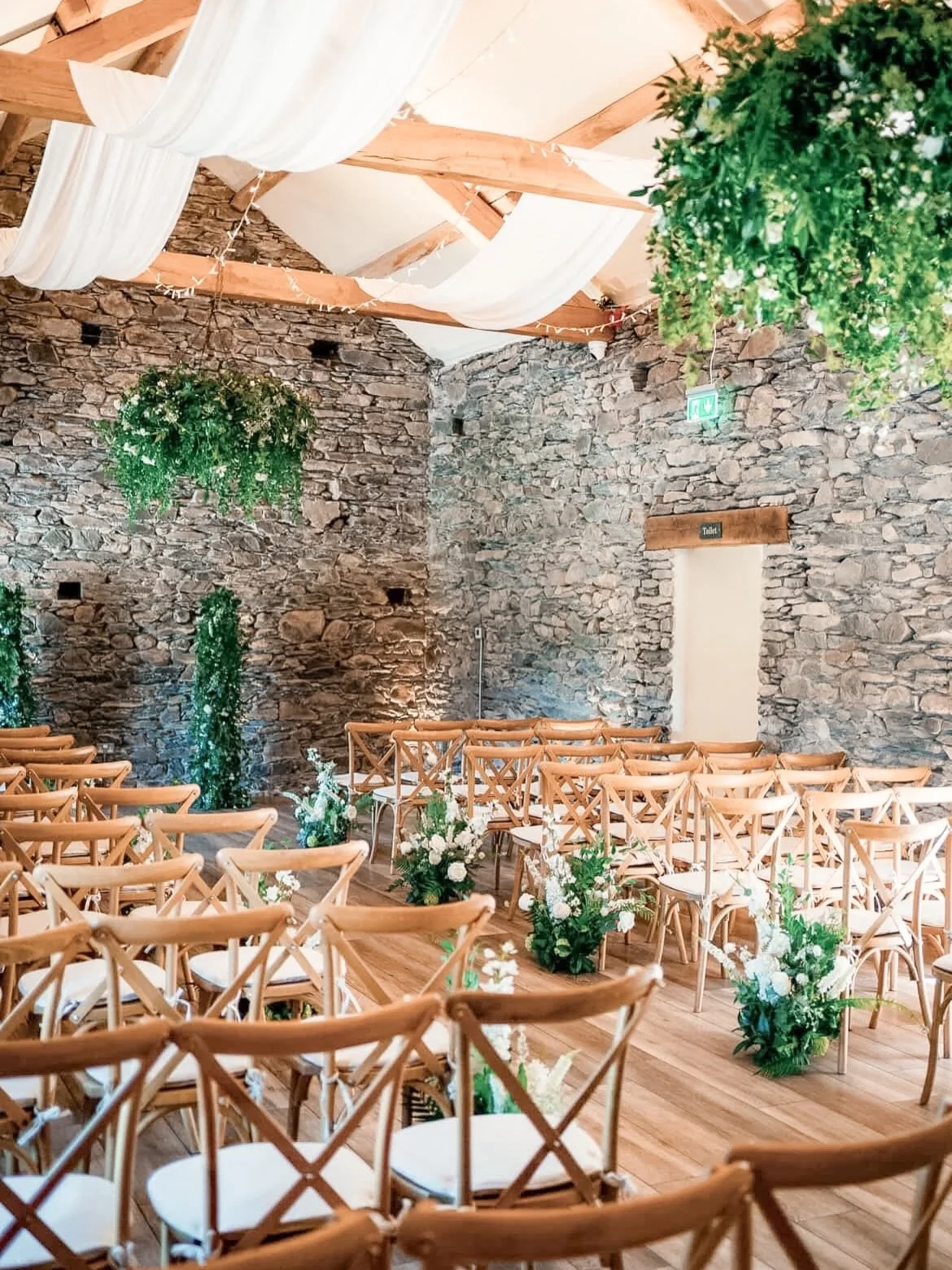 Your photos are bringing us so much joy! We received these beauties in our inbox this week, and our timeless classic range is shining at @townheadestate from summer last year! 

Even in 30 degree heat these arrangements stayed fresh all day long, no 