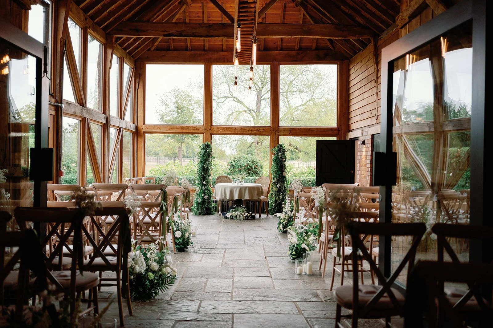 Morgan & David - Barns & Yard_290826-0010.jpg