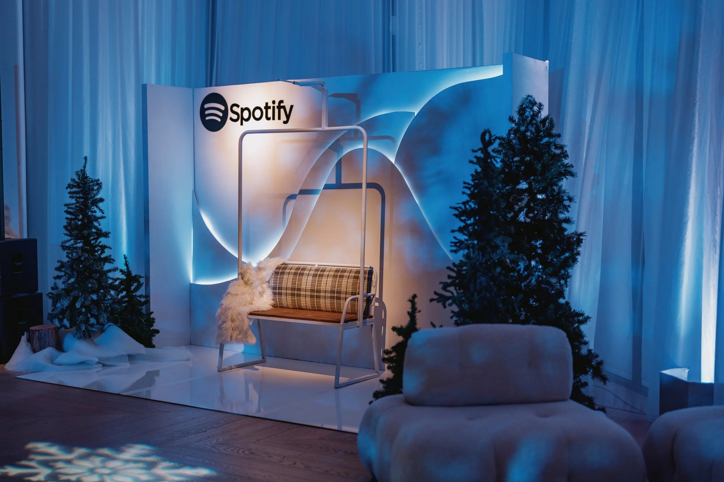 spotify-holiday-hangs-120.jpg