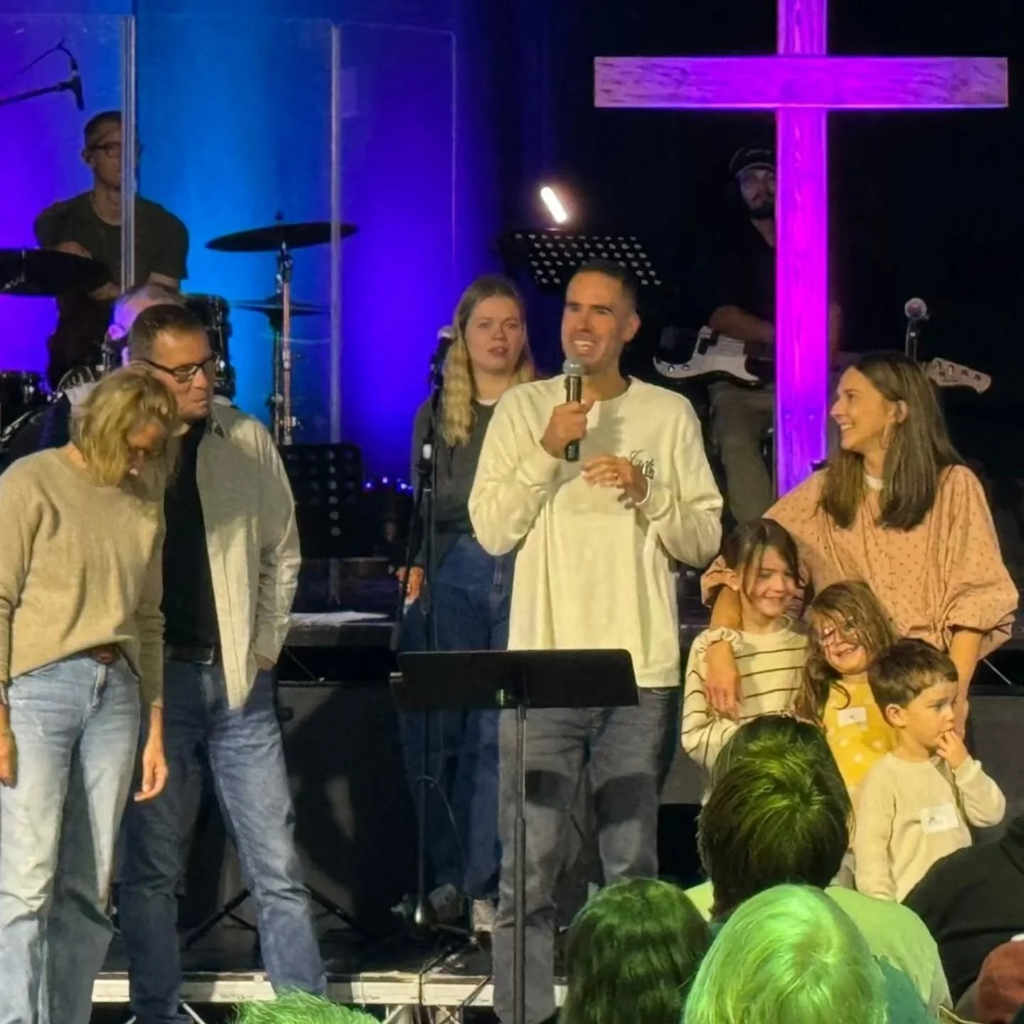 🎉Special leadership transition moment at Mosaic 🎉

Last Sunday we marked a milestone moment of transition as we honoured Matt and Pip for their years of leadership at North Central.

We thanked God for his faithfulness to our church and recognised 