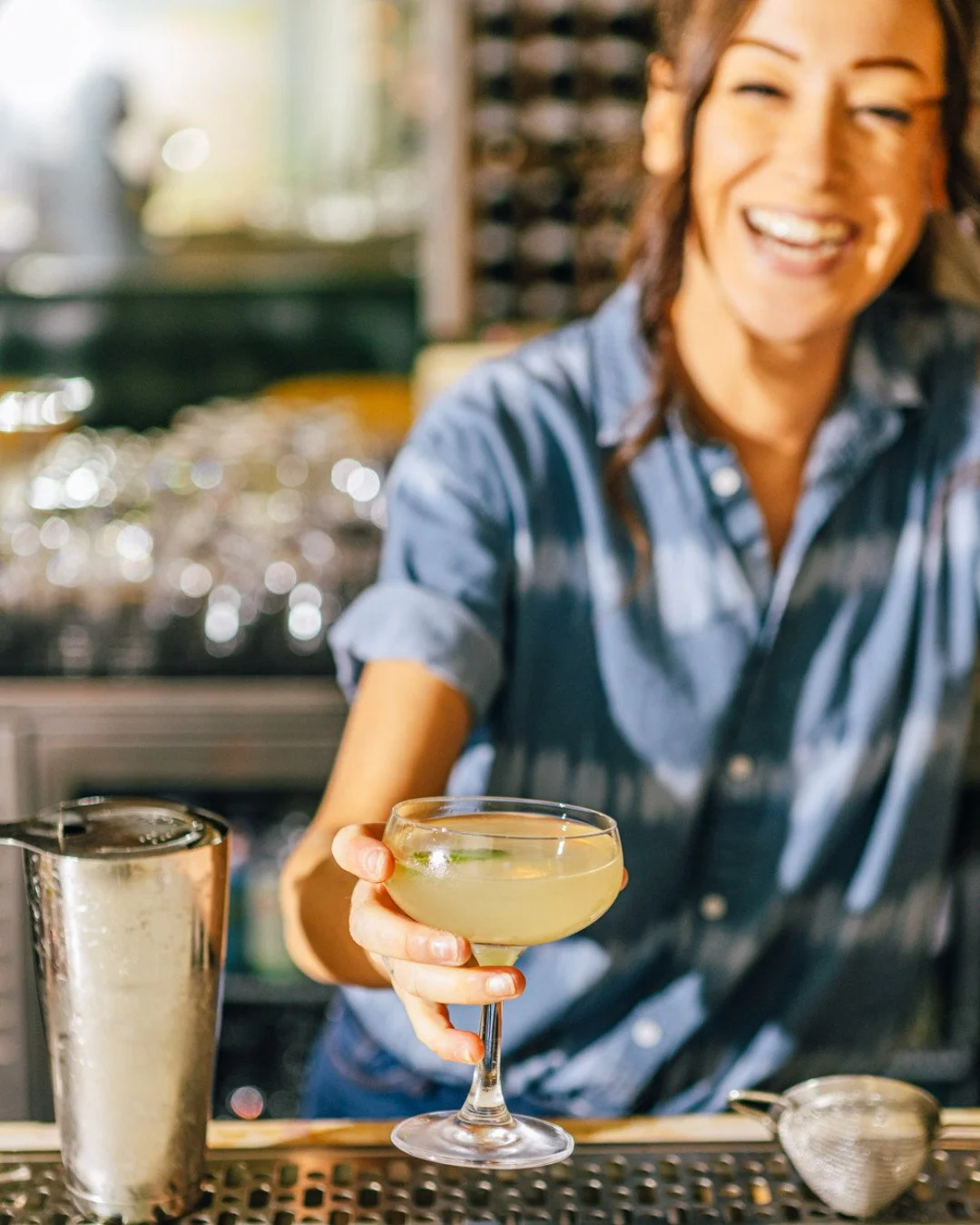 It's the weekend before Christmas weekend. Let's get this party started!🍸