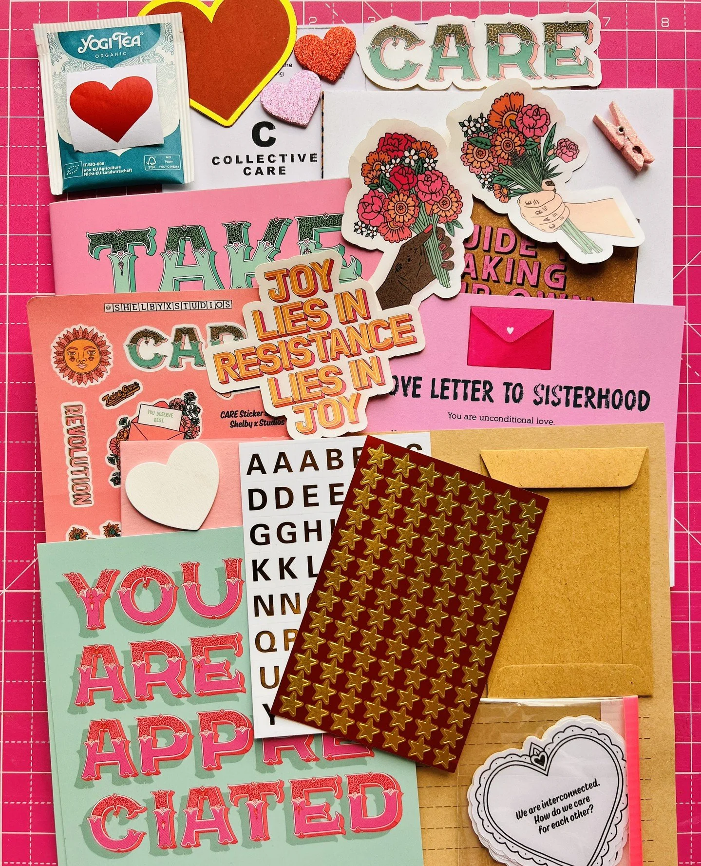 Oufft, we all need collective care practices now more than ever... ⁠
⁠
This zine kit invites you to explore what care means, for yourself, your community, and the movements you&rsquo;re a part of. Through prompts, journaling, and creative exercises, 