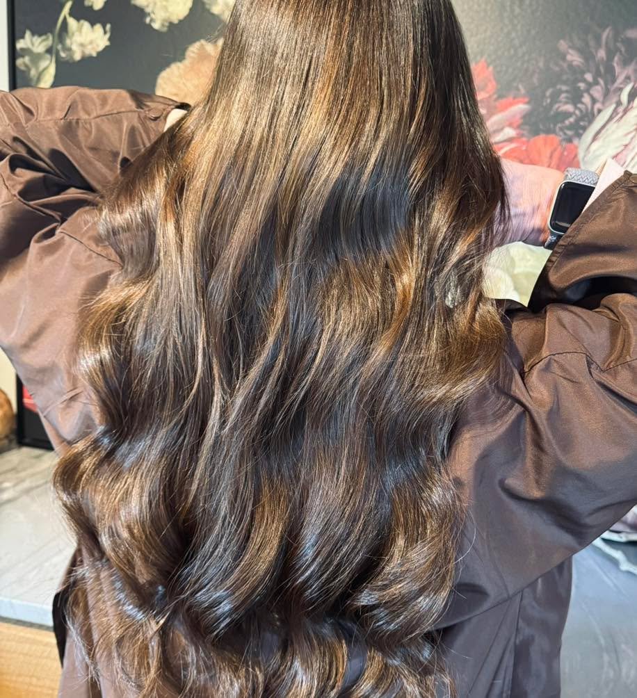 Summer 2025 trend- Mocha Mousse Brunette

This rich color blends deep chocolate tones with soft, creamy highlights &mdash; A dimensional, velvety brown that compliments every skin tone and adds natural-looking depth and shine.

Think low-maintenance 