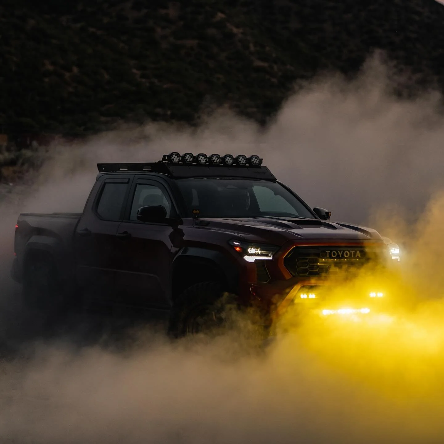 Chasing sunsets with @methodracewheels for 📸 and the 708 Bead Grip