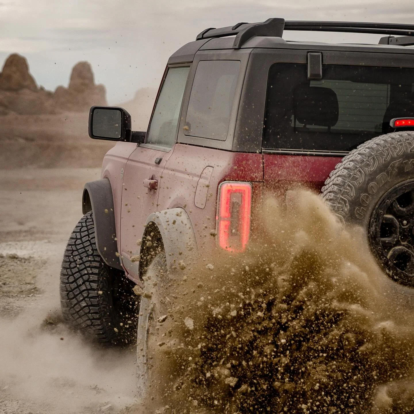 @ford Bronco Wildtrak with stunt driving courtesy of @darren_parsons