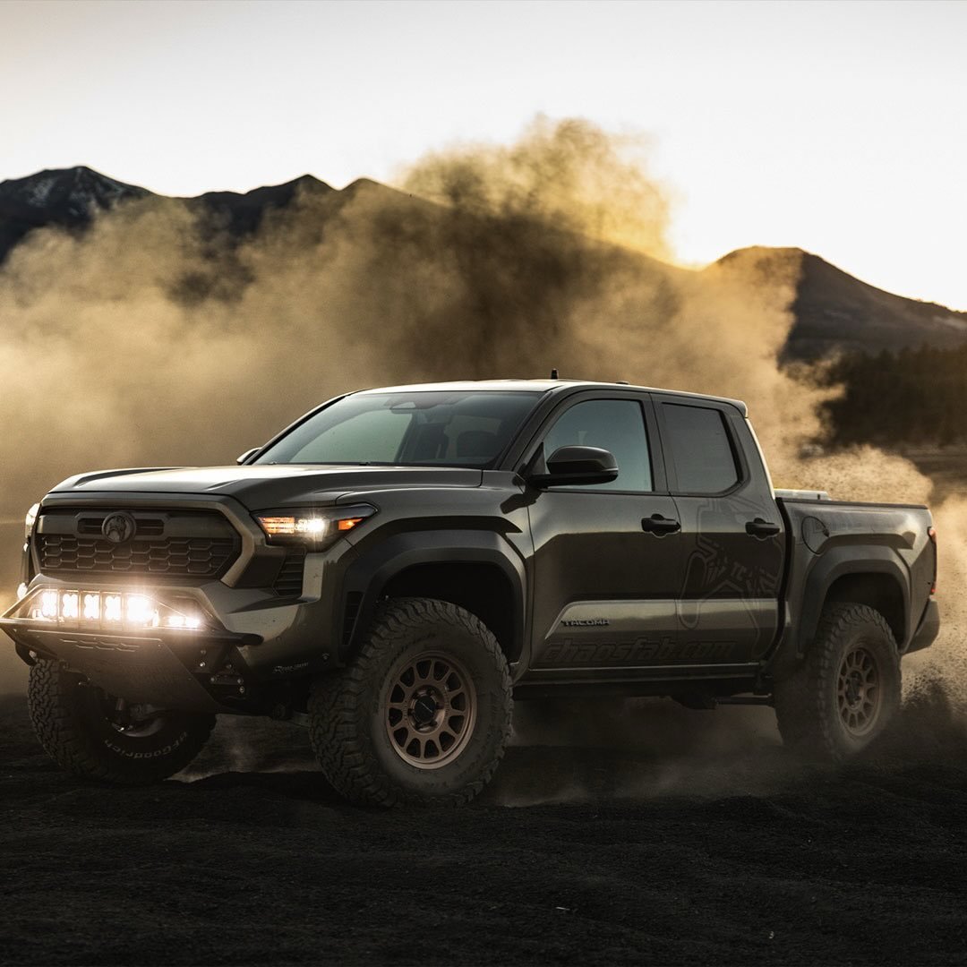 One of my favorite Tacomas. @totalchaosfabrication Shoot at Cinders last year for @bajadesigns