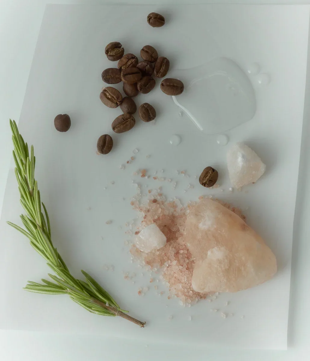 ROZ-salt-scalp-scrub-ingredients_1031x-1.png.webp