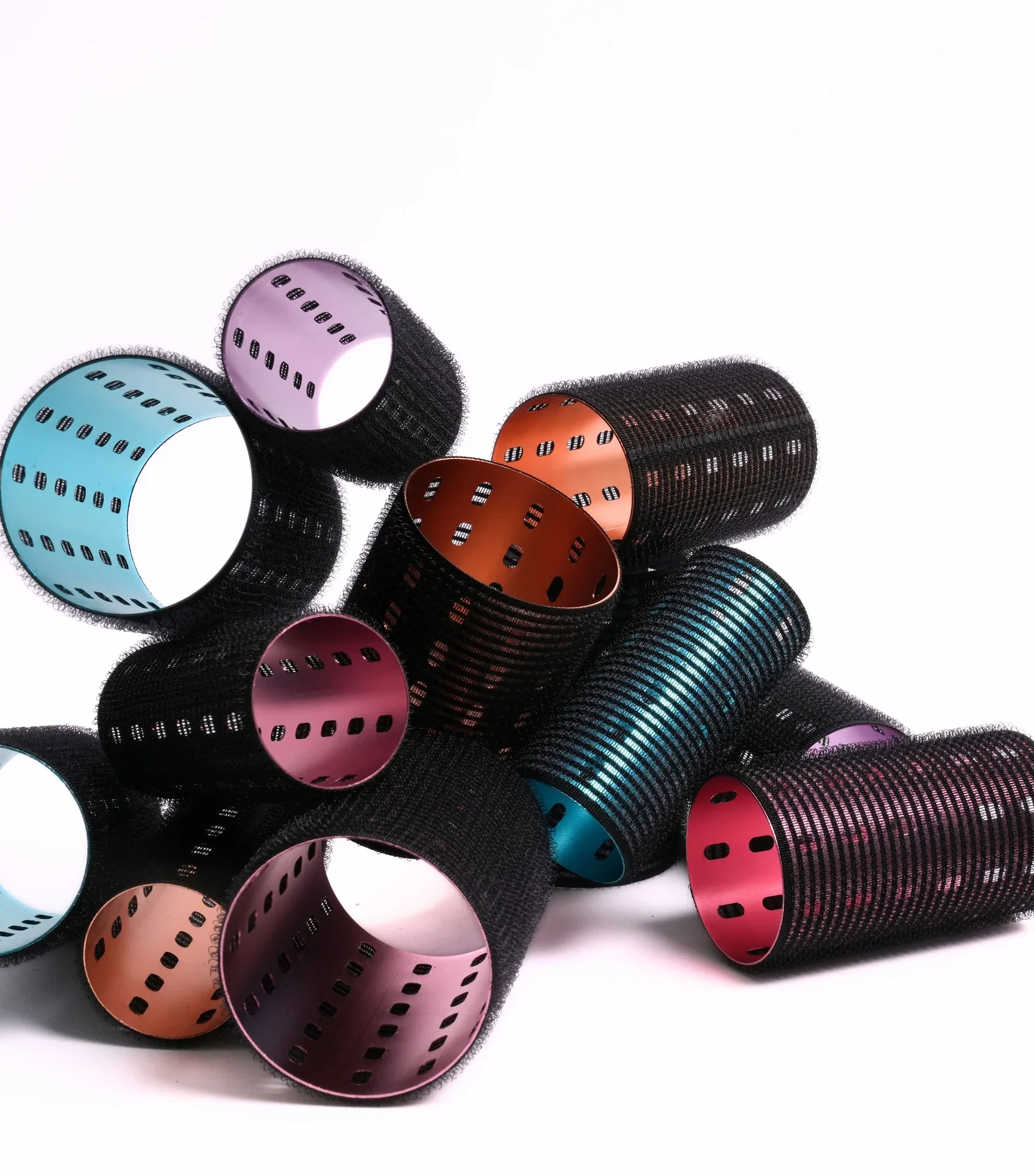 Dom_Dom-Metal_hair_rollers-Plume_Salon-19.jpg.webp