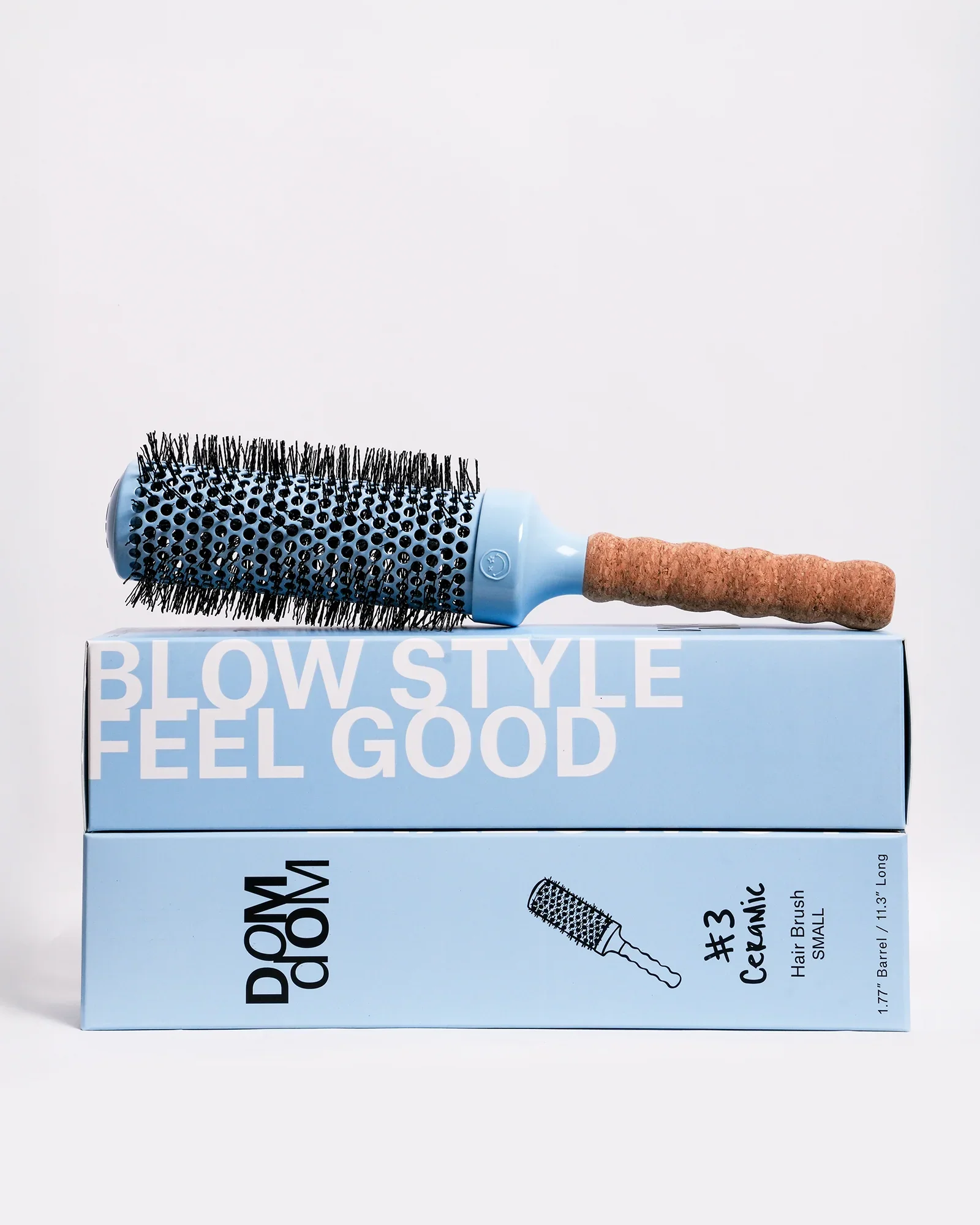 Dom_Dom-plume_salon_atx-DD_PDP_CERAMIC_BRUSH_BRUSH_2.jpg.webp