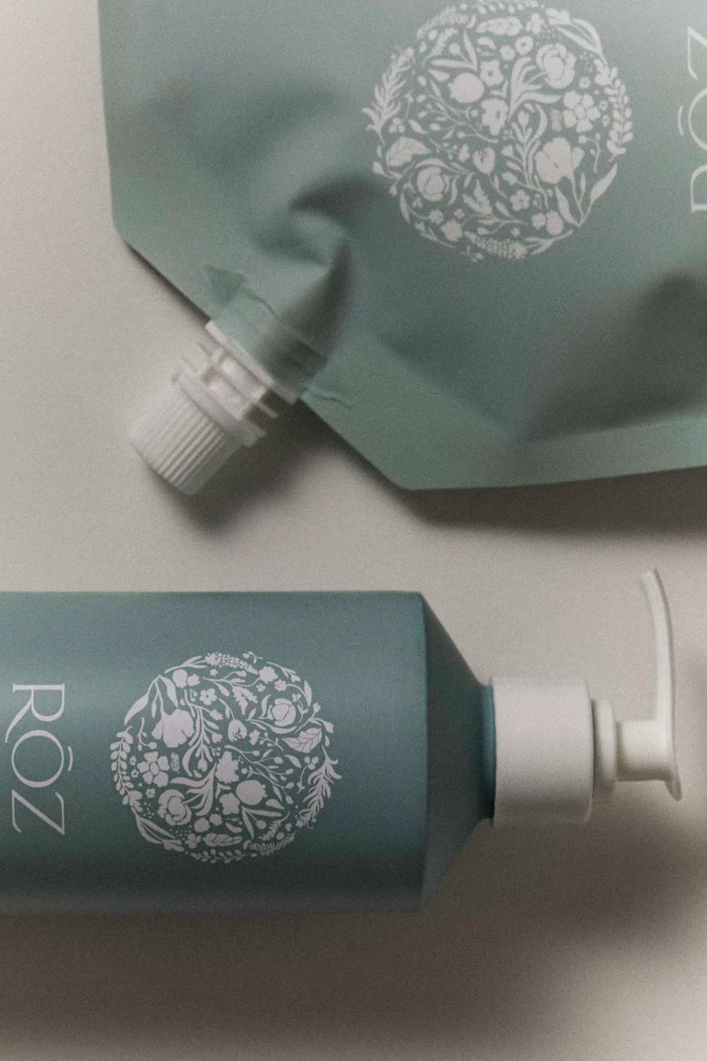 roz-conditioner_refill_lifestyle_web_4b147b4a-ecaa-4482-a532-d14ac2553f90_1000x.jpg.webp