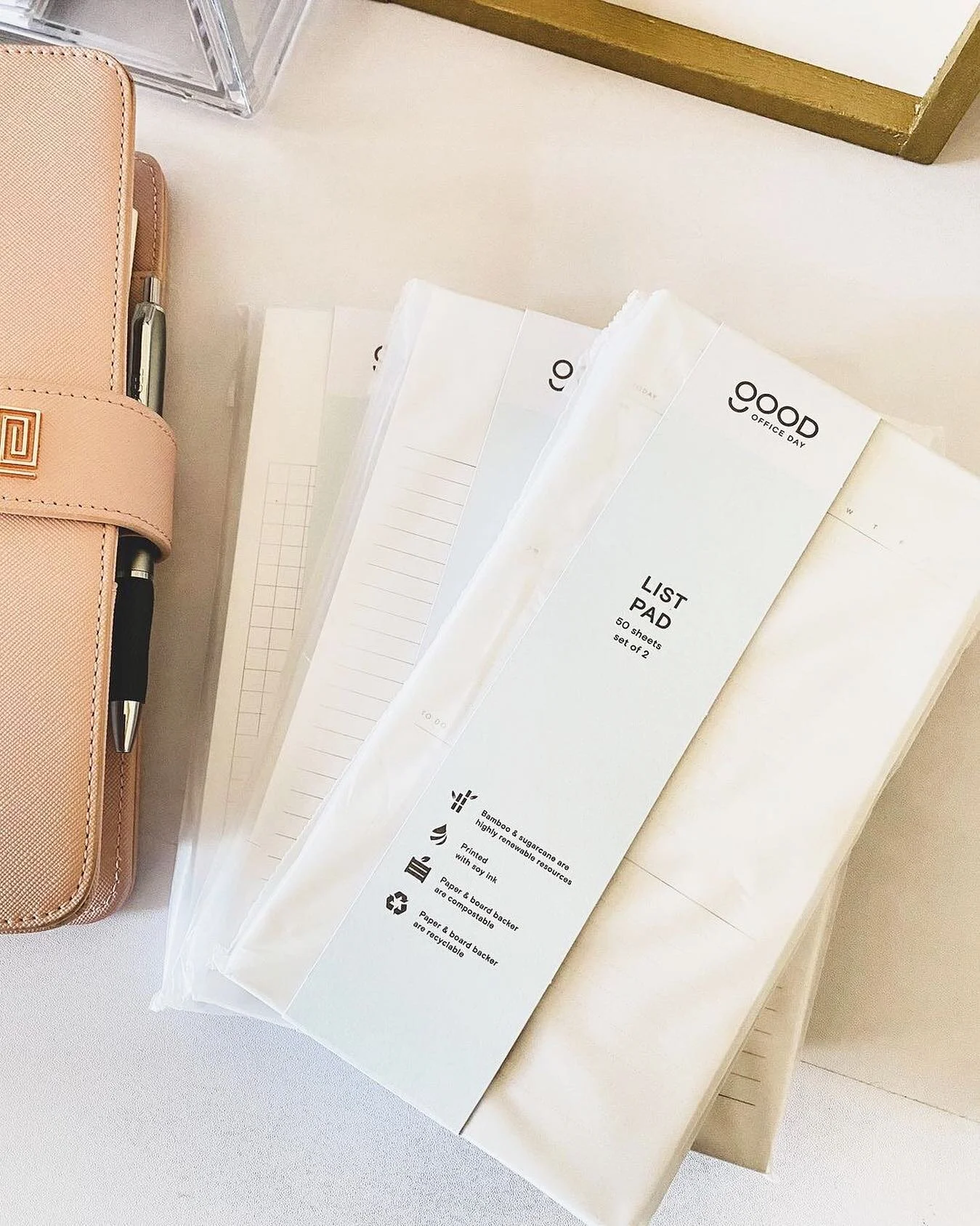 Do a world of good with your office goods.&nbsp;

📷 @plan_with_janett