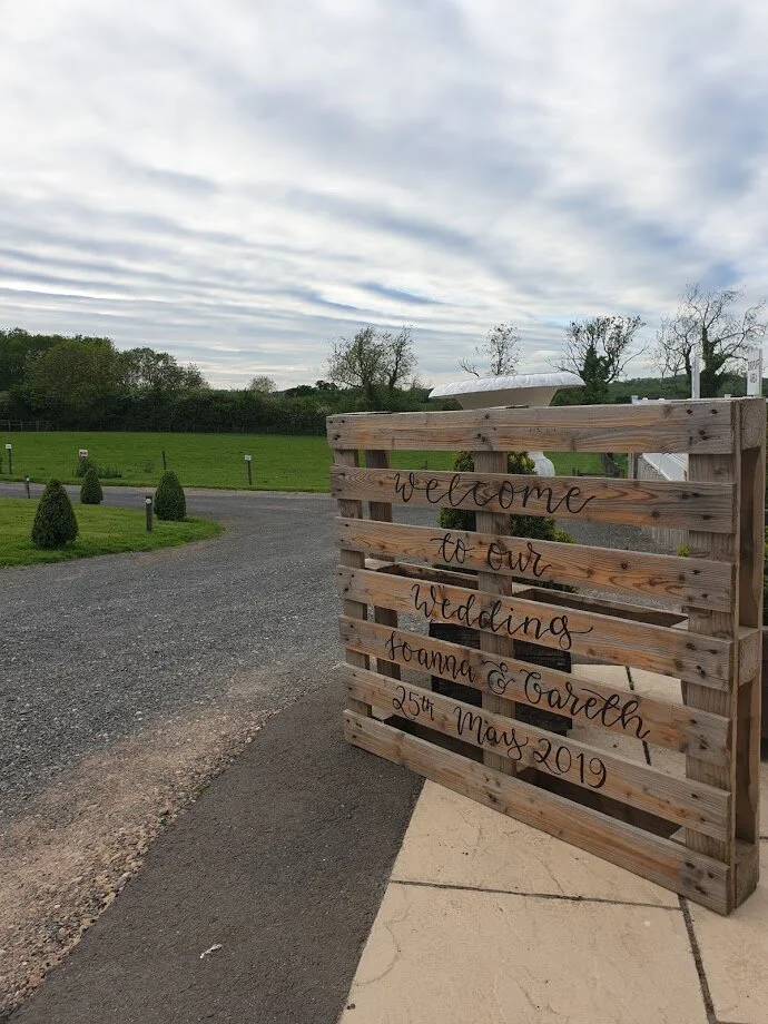 Wedding signage, welcome signs and table plans — Inviting Writing