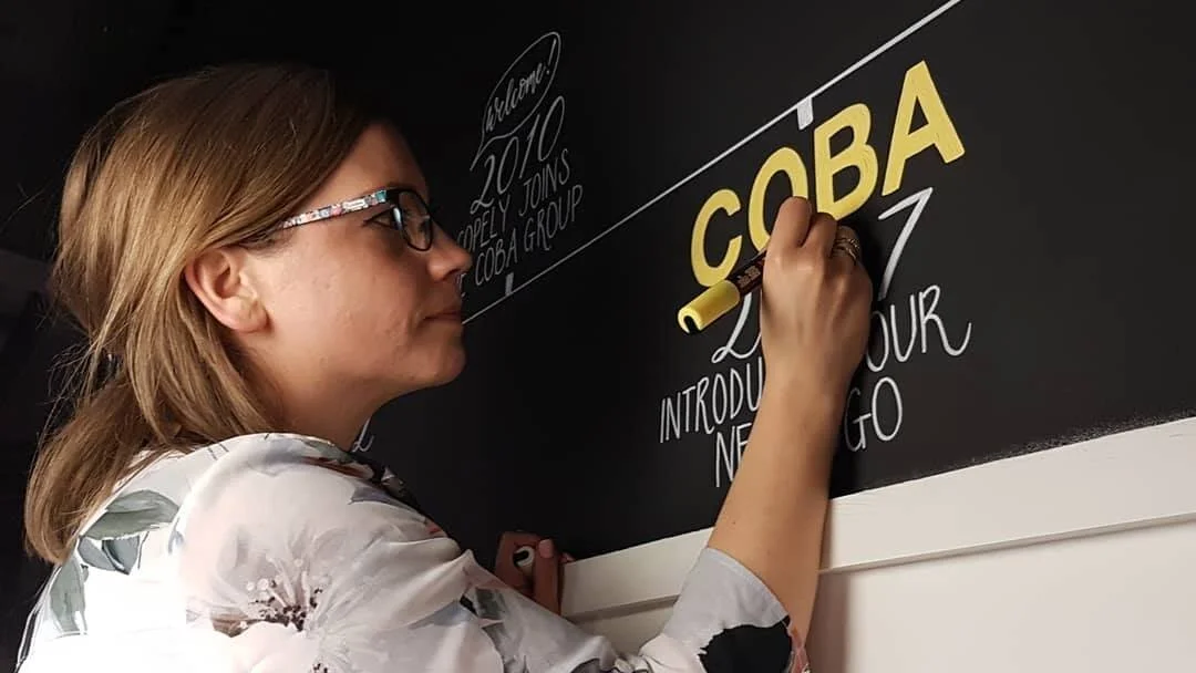 Sign writing, blackboard writing, pub signage, cafe signage — Inviting ...